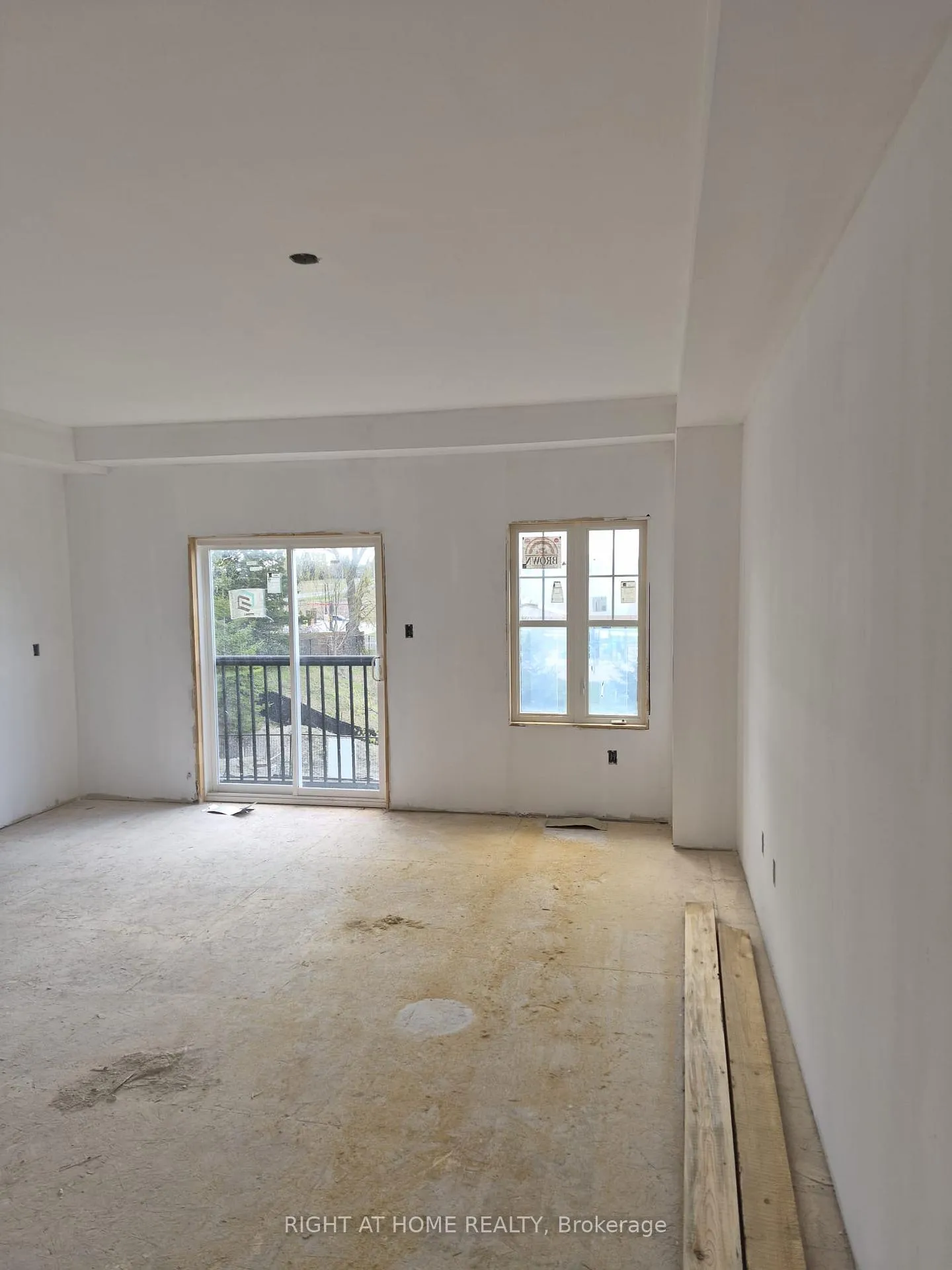 Photo 7 of 17 Ravenscraig Place, Innisfil, Cookstown — HOMEH