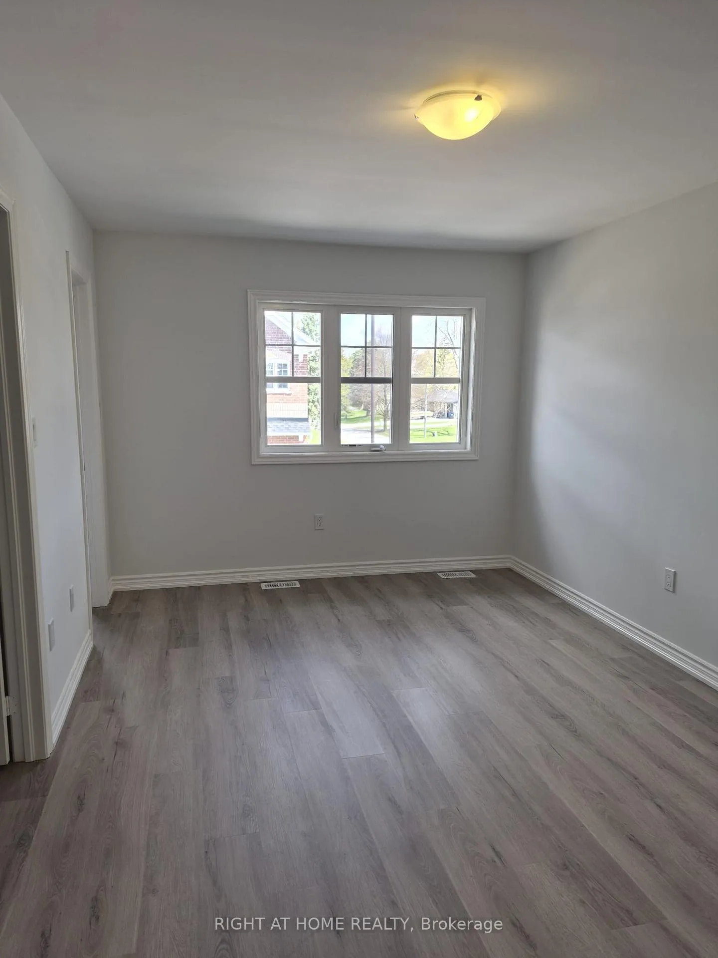 Photo 13 of 17 Ravenscraig Place, Innisfil, Cookstown — HOMEH