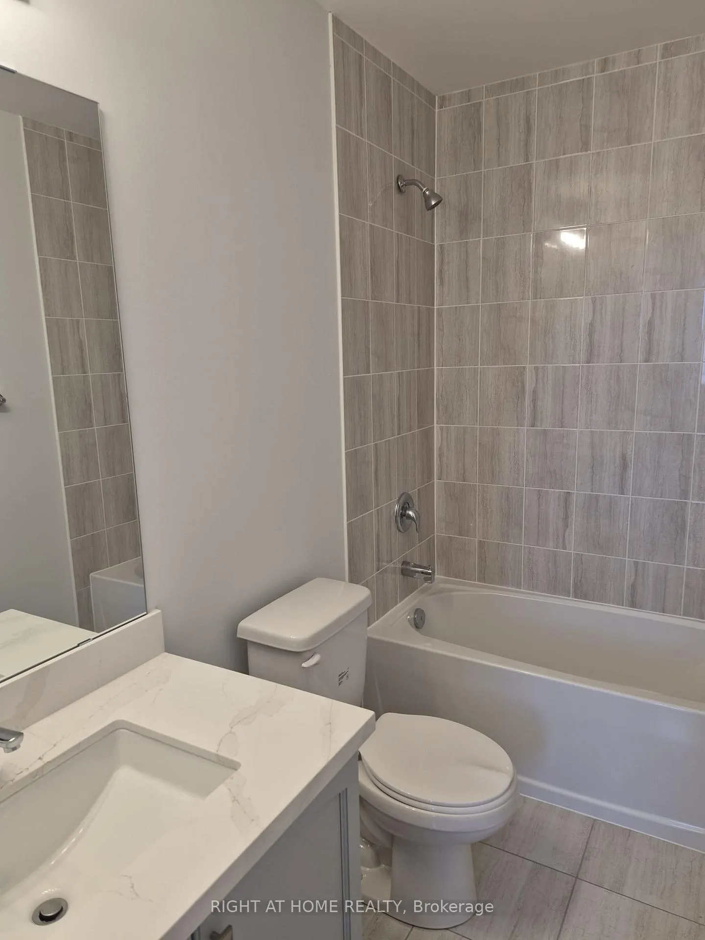 Photo 17 of 17 Ravenscraig Place, Innisfil, Cookstown — HOMEH