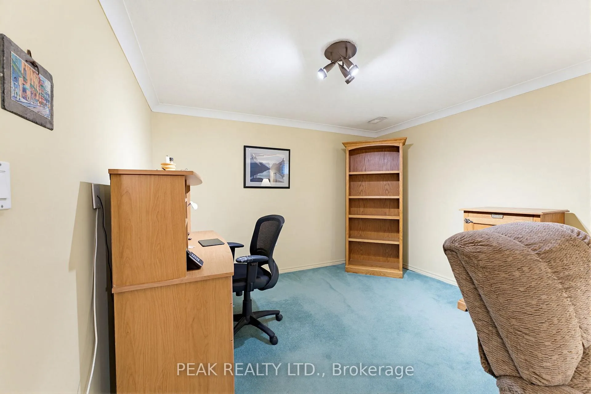 Photo 25 of 28 Ridgewood Drive, Brantford — HOMEH