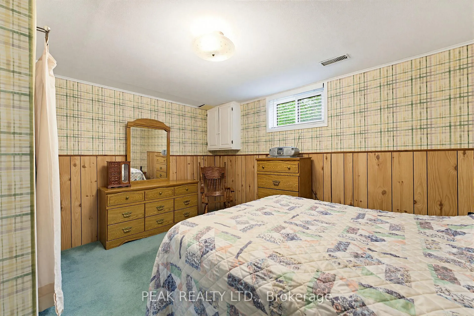 Photo 27 of 28 Ridgewood Drive, Brantford — HOMEH