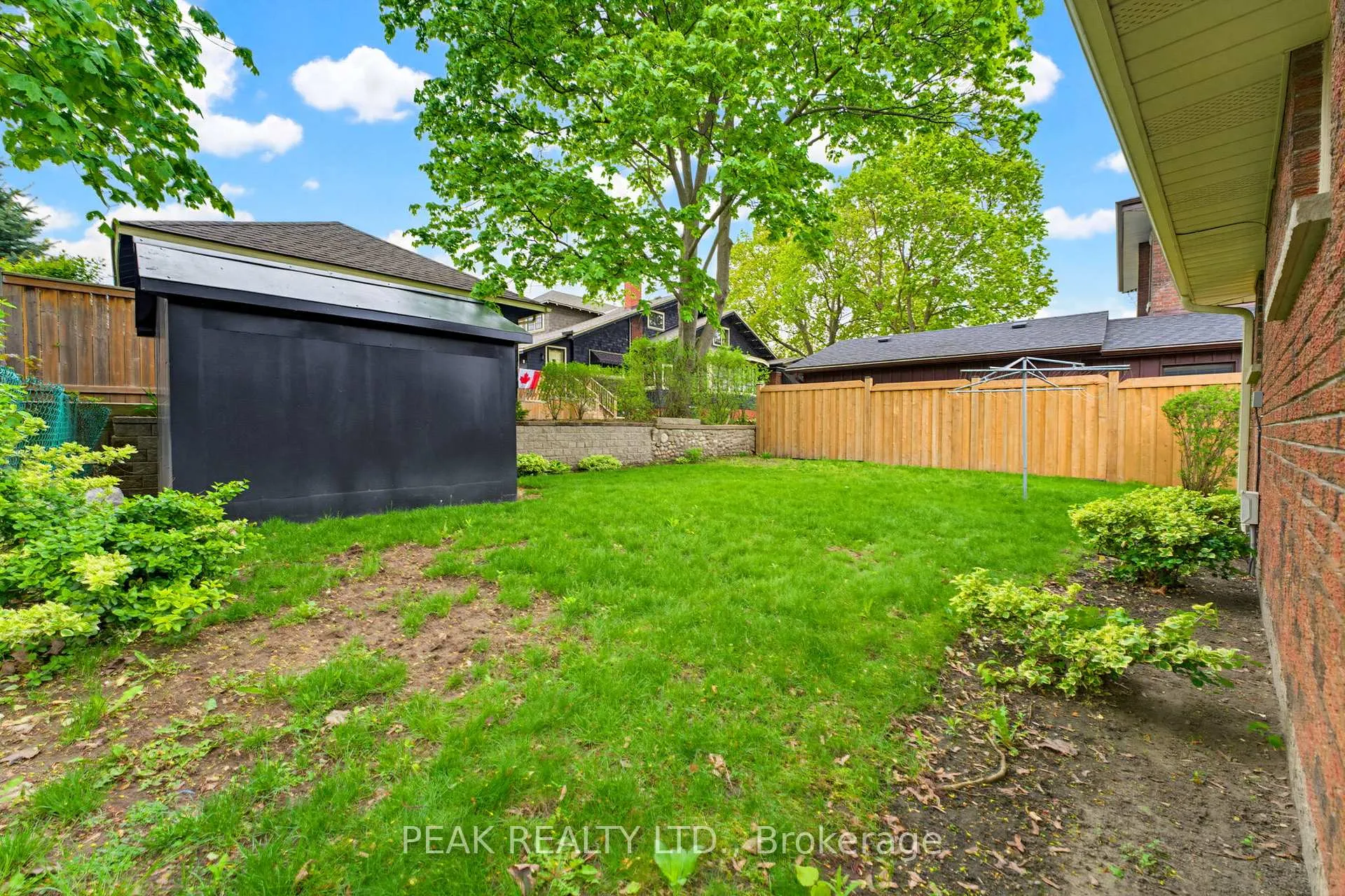 Photo 37 of 28 Ridgewood Drive, Brantford — HOMEH