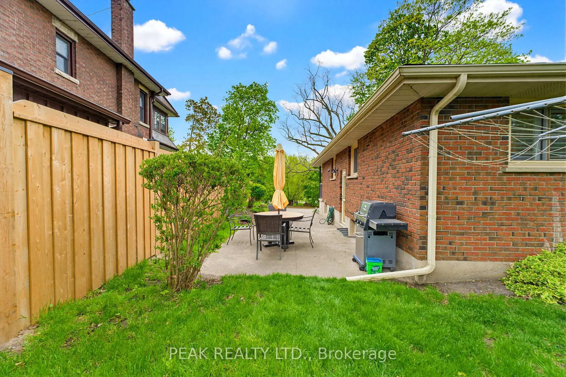 Photo 38 of 28 Ridgewood Drive, Brantford — HOMEH