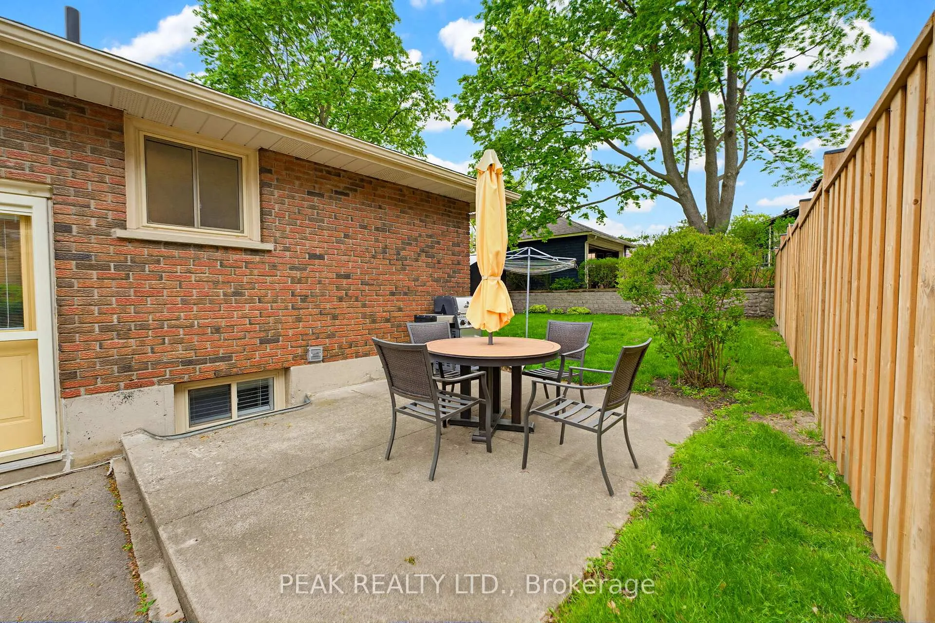 Photo 40 of 28 Ridgewood Drive, Brantford — HOMEH