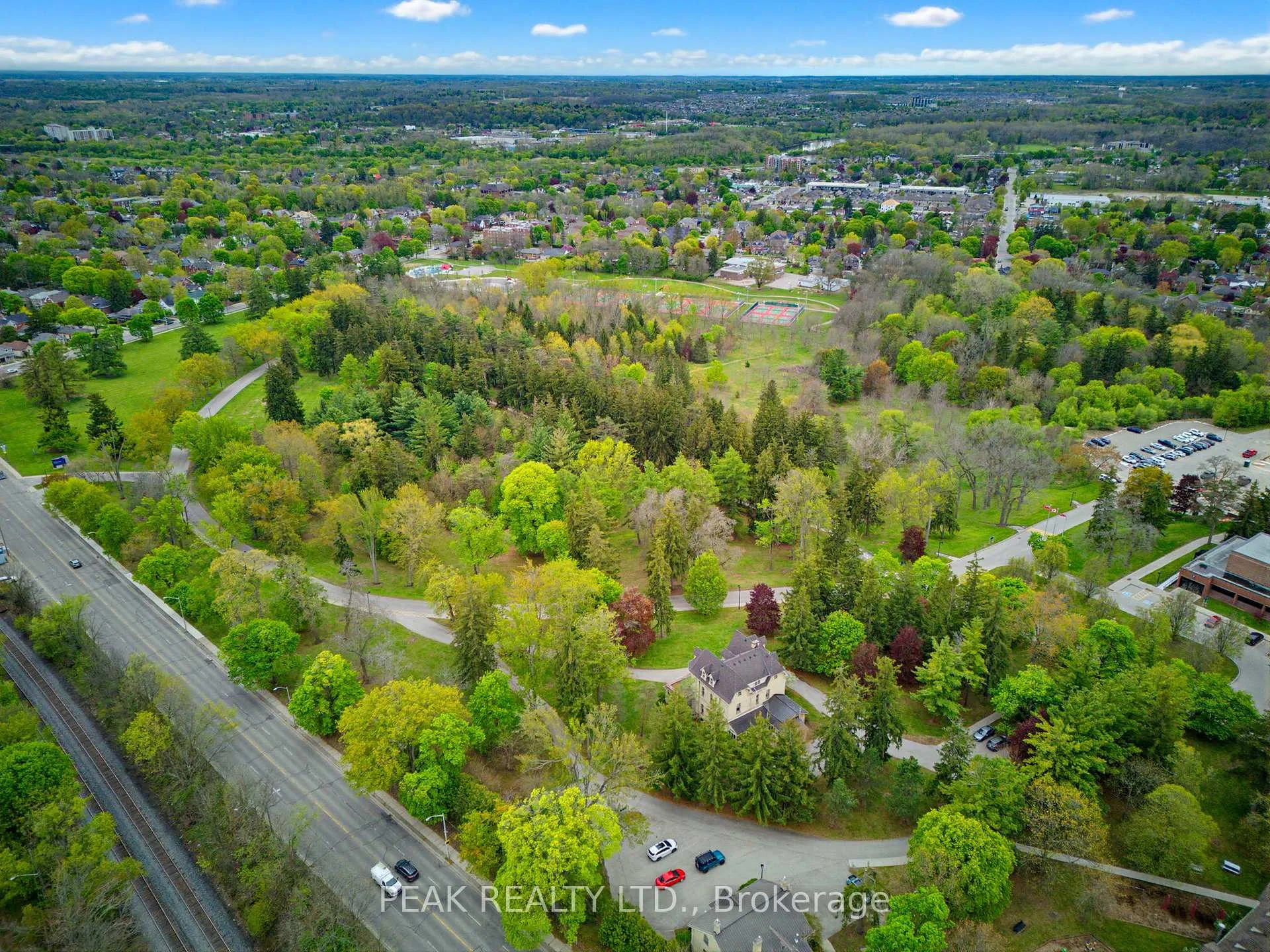Photo 46 of 28 Ridgewood Drive, Brantford — HOMEH