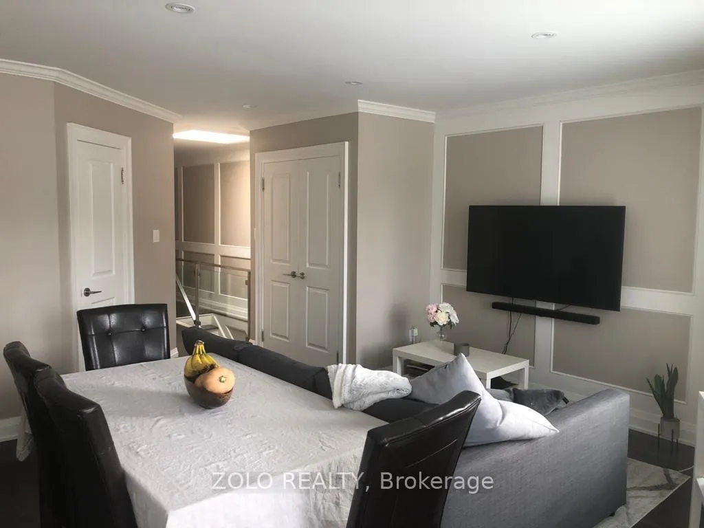 Photo 3 of Unit 2, 823 Lansdowne Avenue, Toronto, Dovercourt-Wallace Emerson-Junction — HOMEH