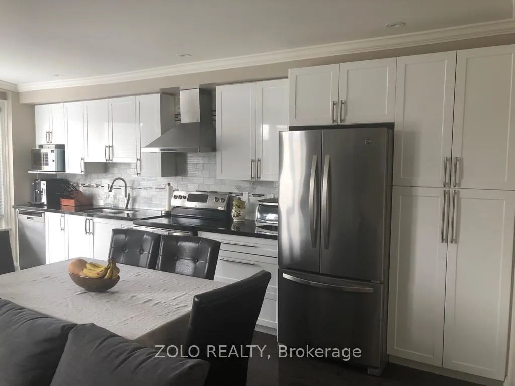 Photo 5 of Unit 2, 823 Lansdowne Avenue, Toronto, Dovercourt-Wallace Emerson-Junction — HOMEH