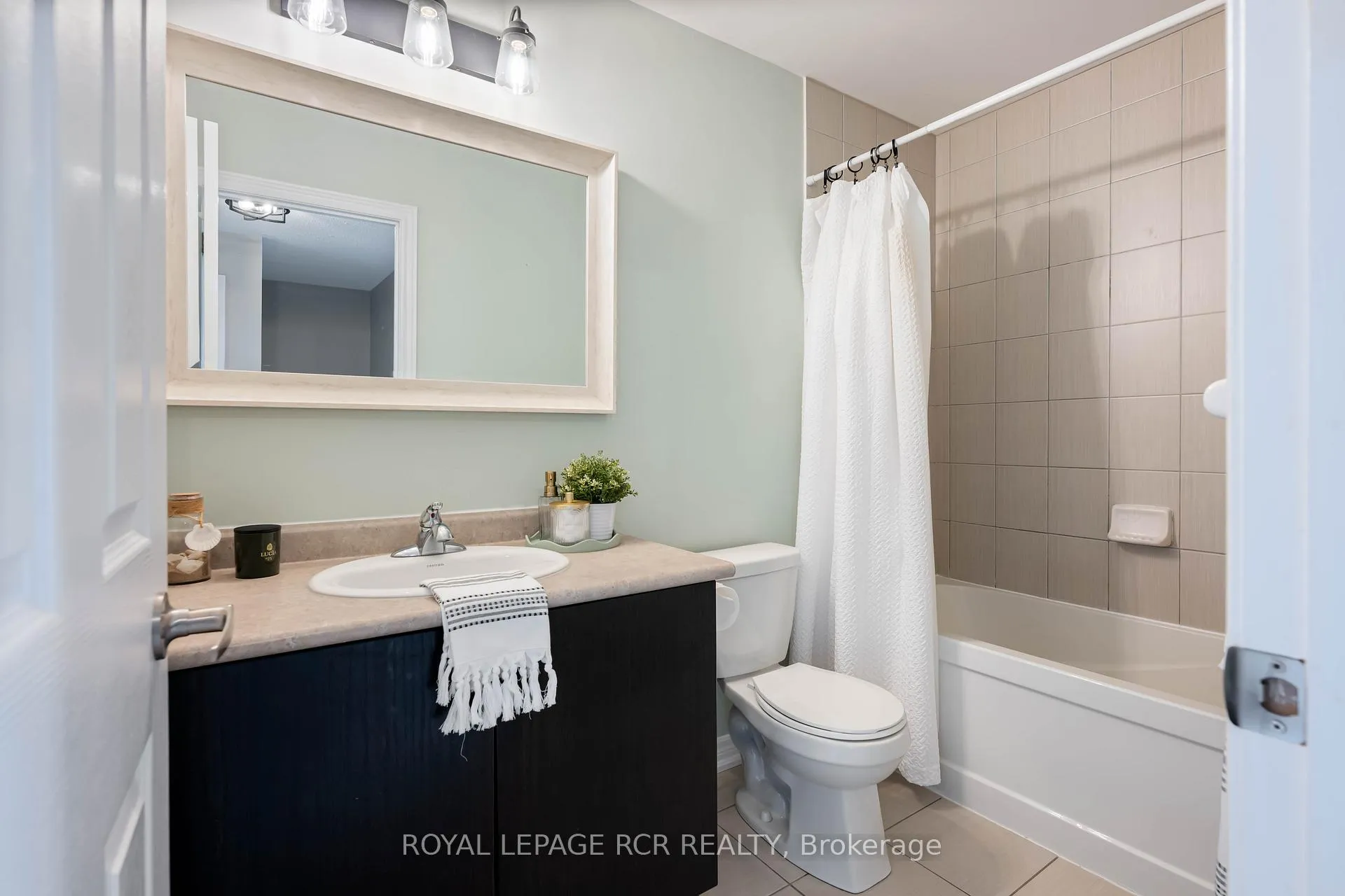 Photo 17 of 829 Cook Crescent, Shelburne — HOMEH