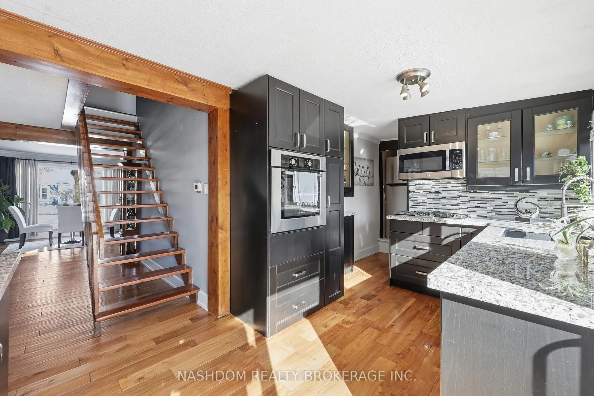 Photo 13 of 31 Hunter Street, Hamilton, Dundas — HOMEH