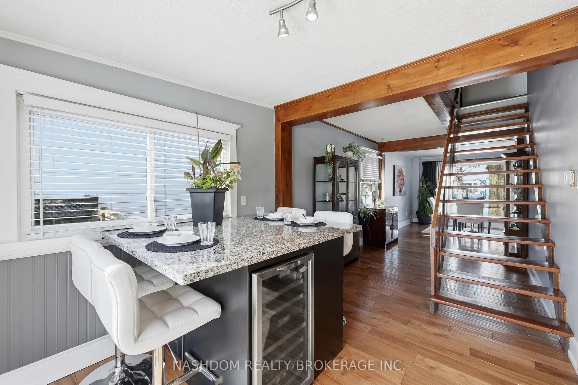 Photo 20 of 31 Hunter Street, Hamilton, Dundas — HOMEH