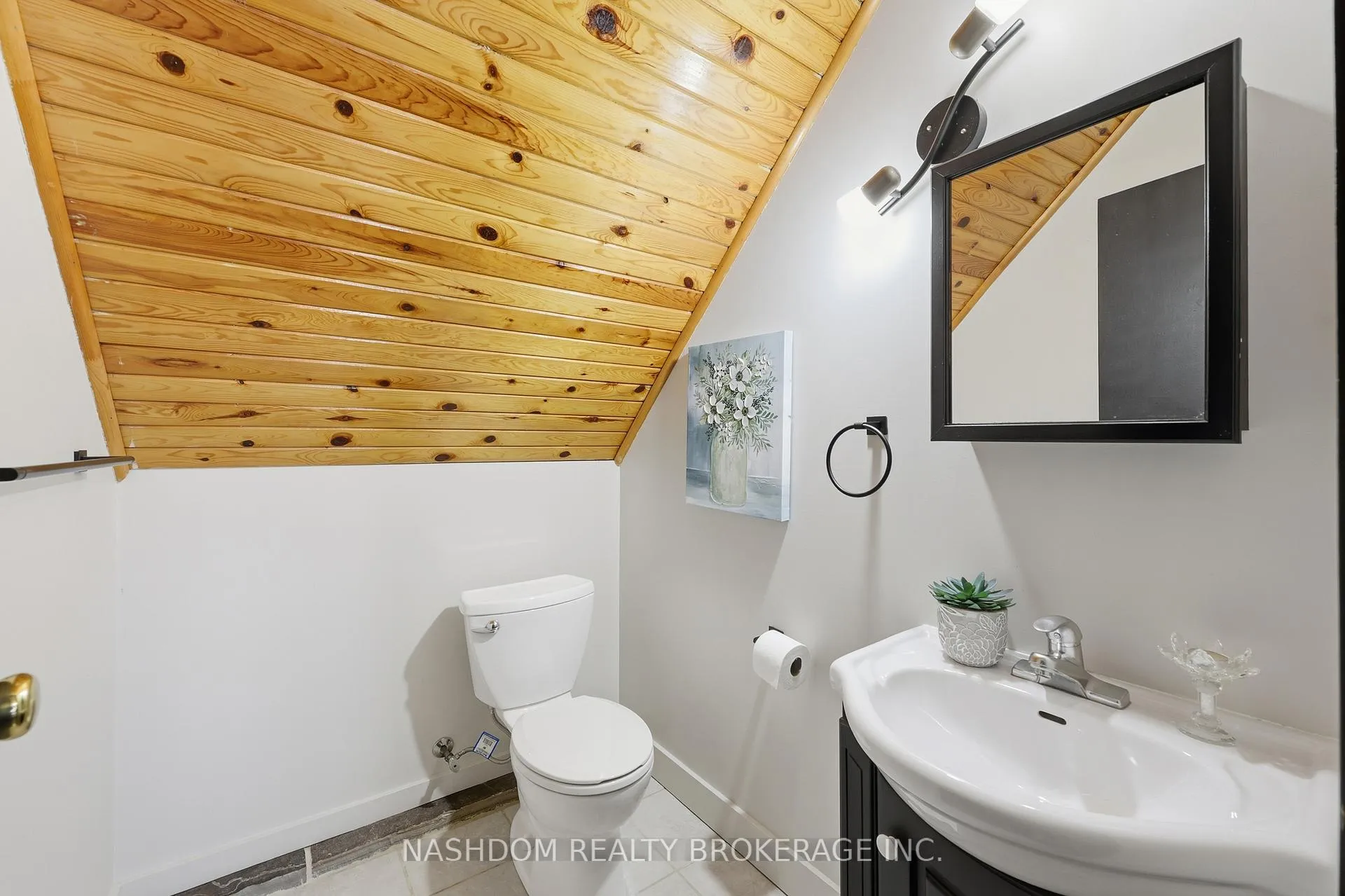 Photo 26 of 31 Hunter Street, Hamilton, Dundas — HOMEH