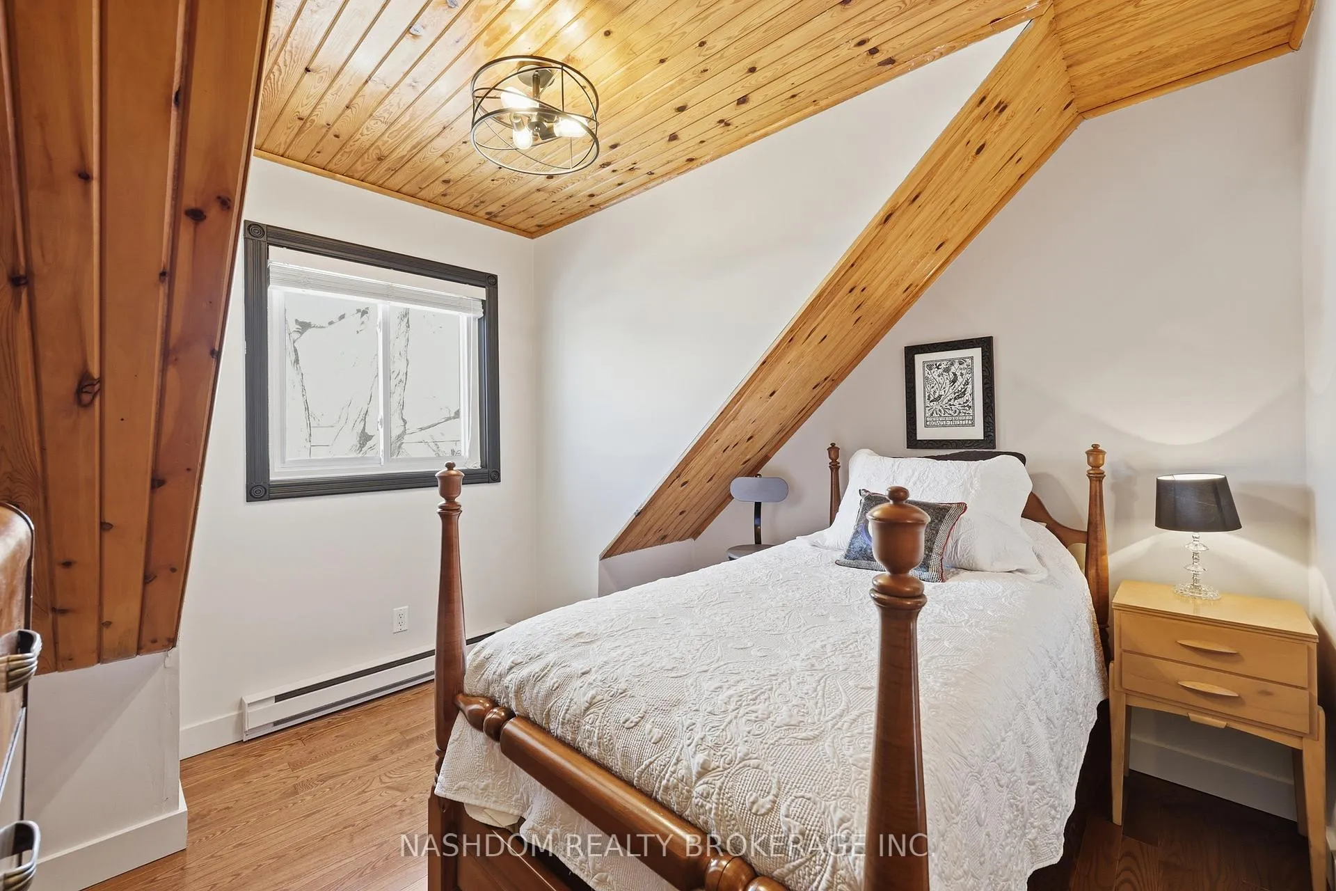 Photo 30 of 31 Hunter Street, Hamilton, Dundas — HOMEH