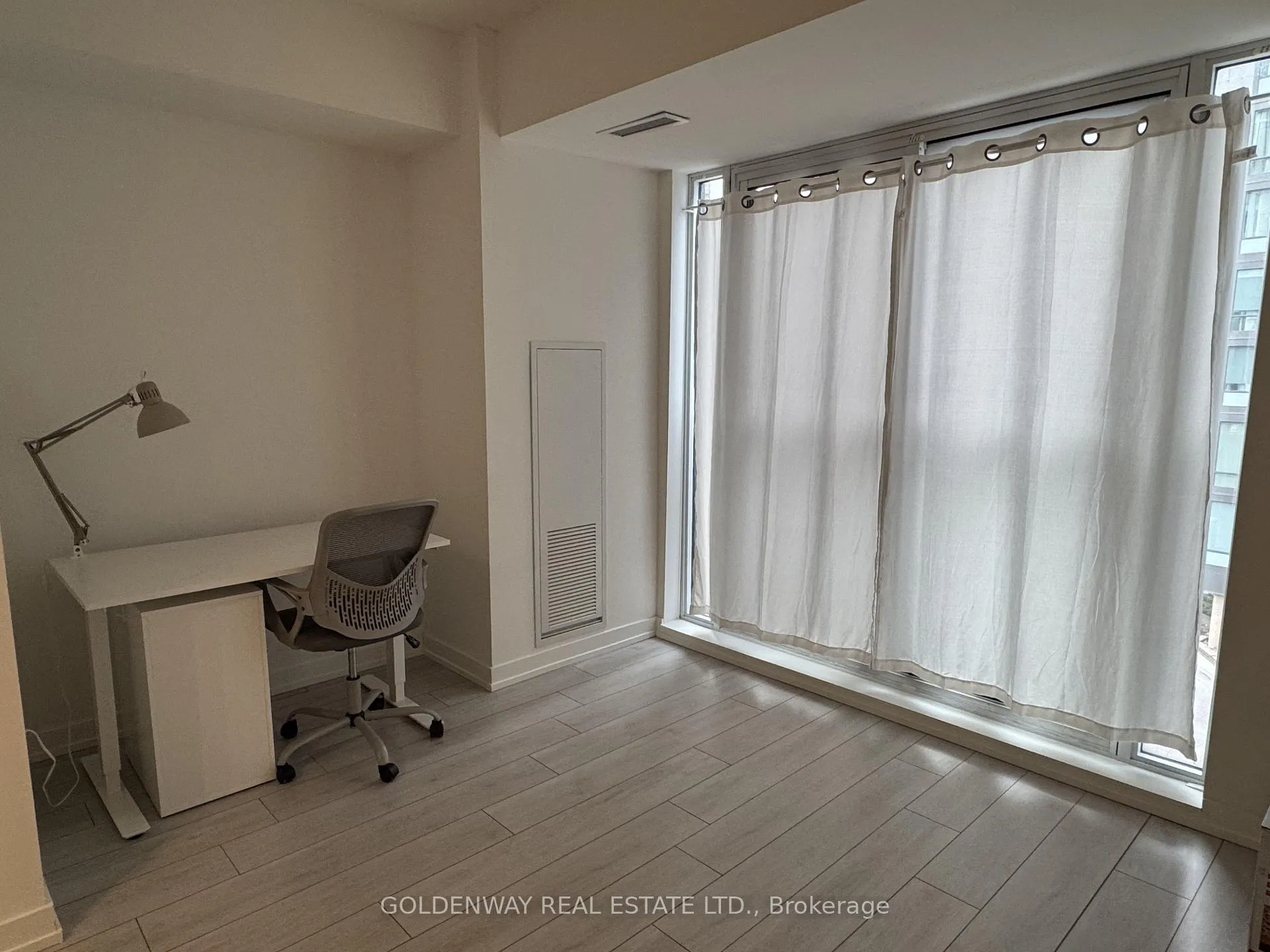 Photo 7 of Unit 405, 55 Duke Street W, Kitchener — HOMEH