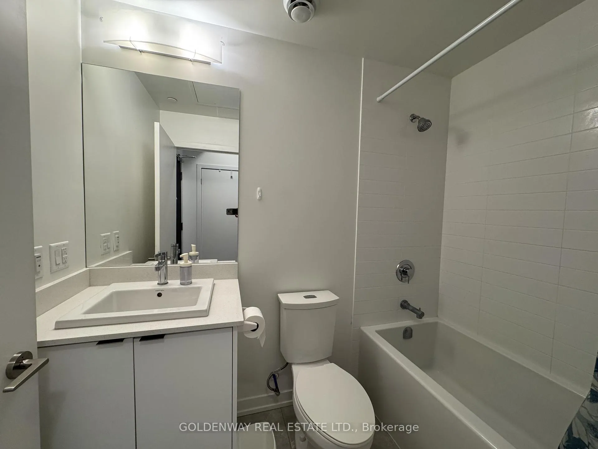 Photo 9 of Unit 405, 55 Duke Street W, Kitchener — HOMEH