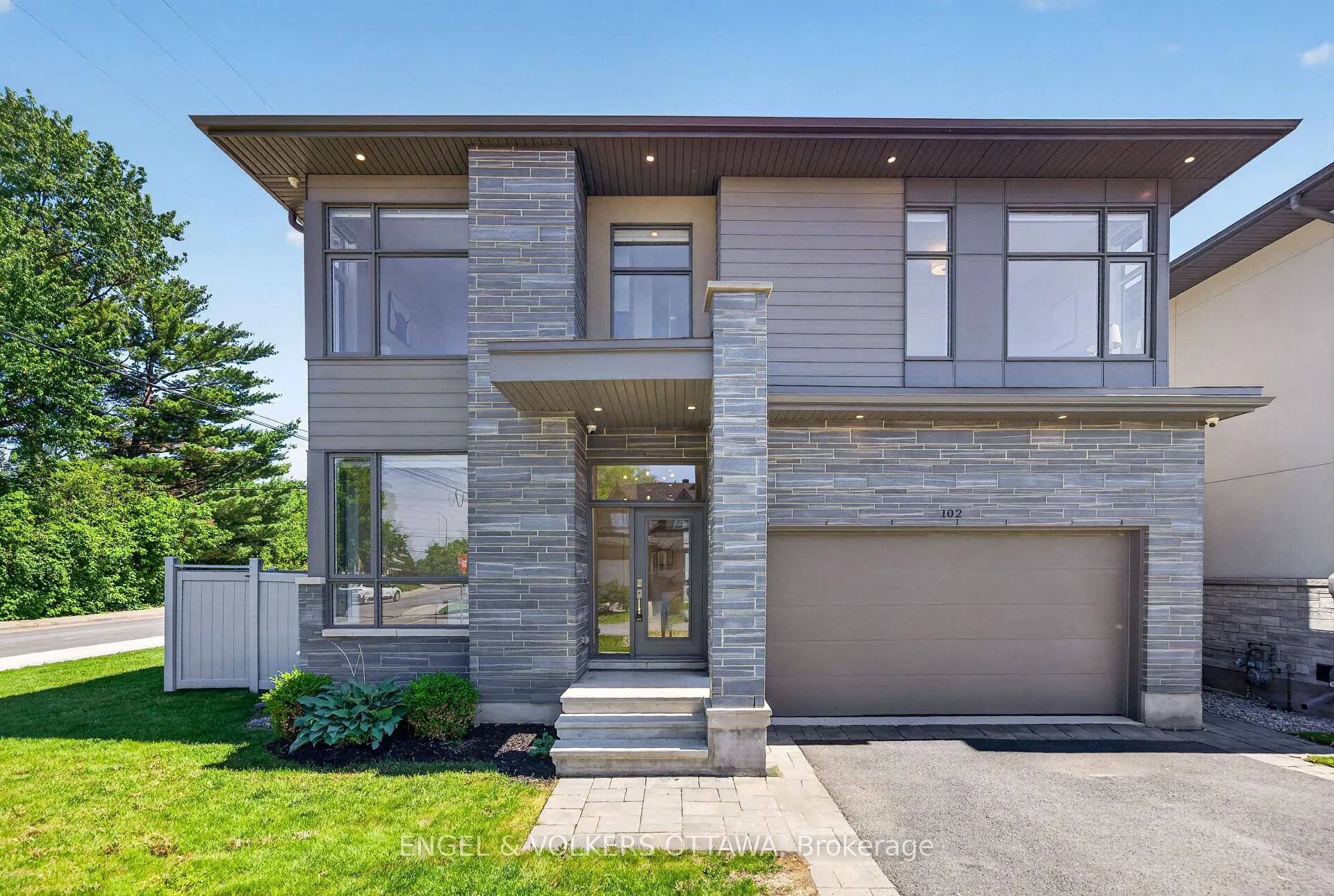 Photo 1 of 102 Granton Avenue, Ottawa, Meadowlands/St. Claire Gardens — HOMEH