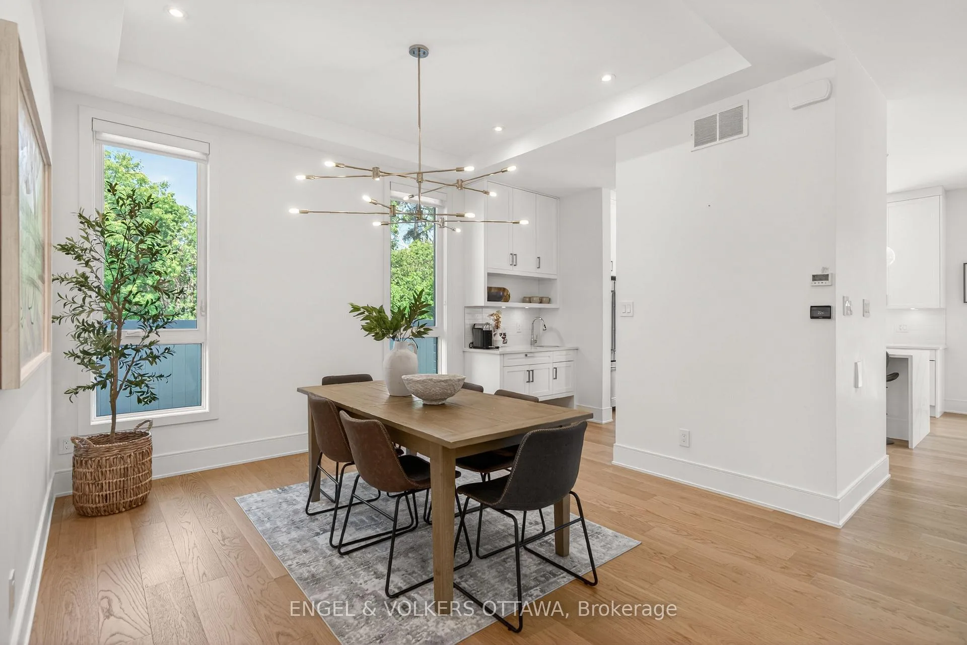 Photo 9 of 102 Granton Avenue, Ottawa, Meadowlands/St. Claire Gardens — HOMEH