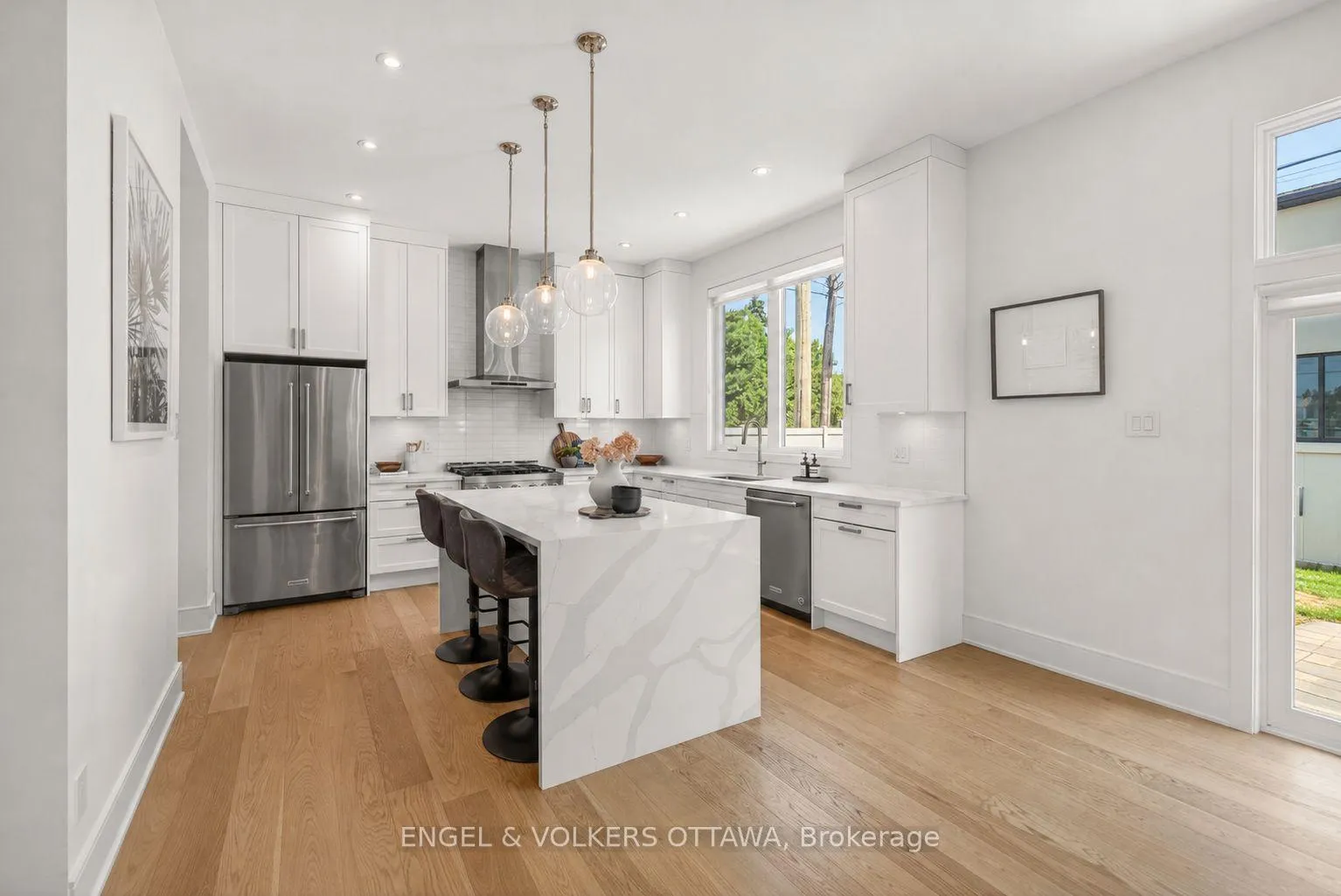 Photo 15 of 102 Granton Avenue, Ottawa, Meadowlands/St. Claire Gardens — HOMEH