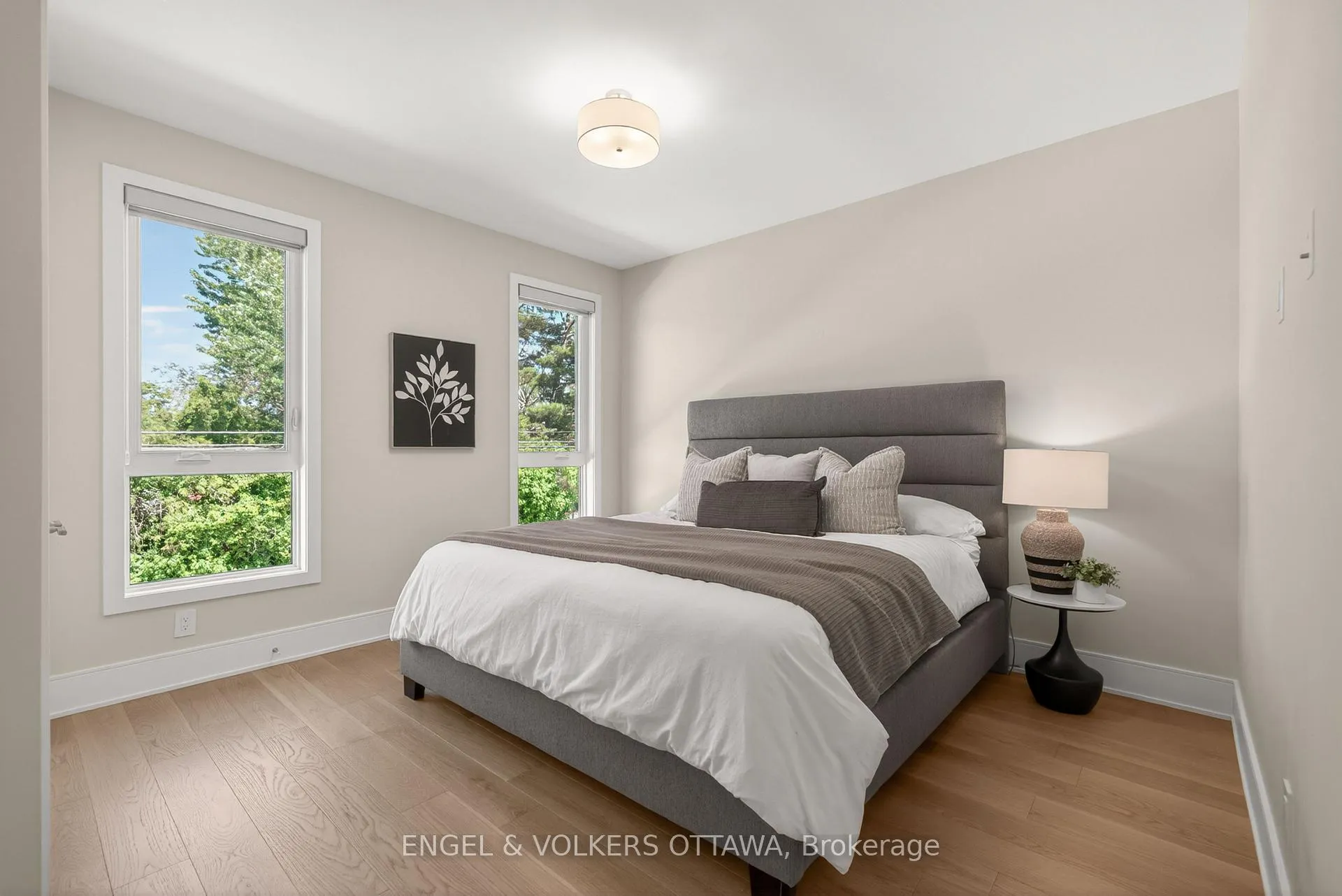 Photo 28 of 102 Granton Avenue, Ottawa, Meadowlands/St. Claire Gardens — HOMEH