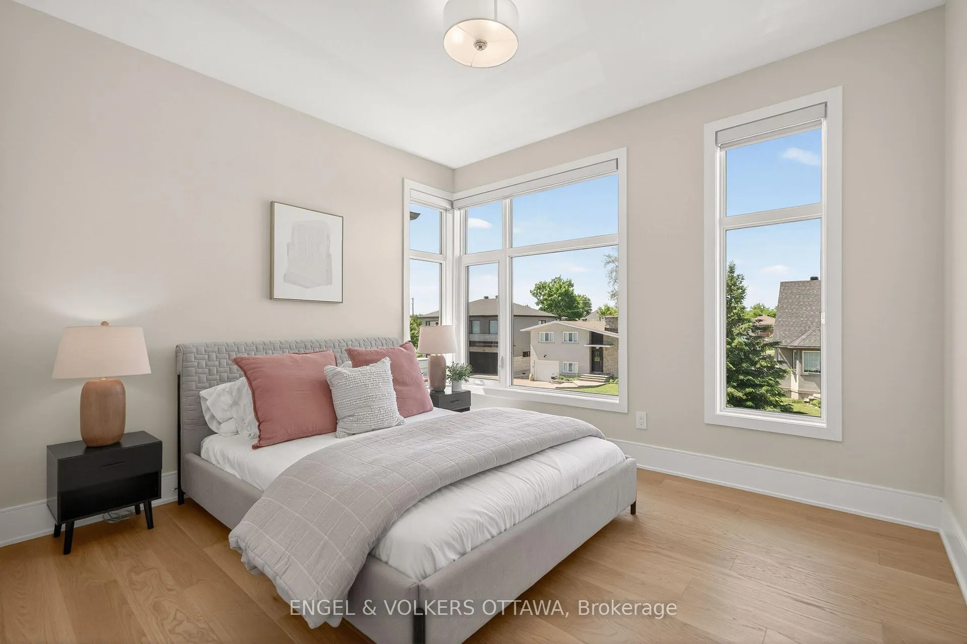 Photo 32 of 102 Granton Avenue, Ottawa, Meadowlands/St. Claire Gardens — HOMEH