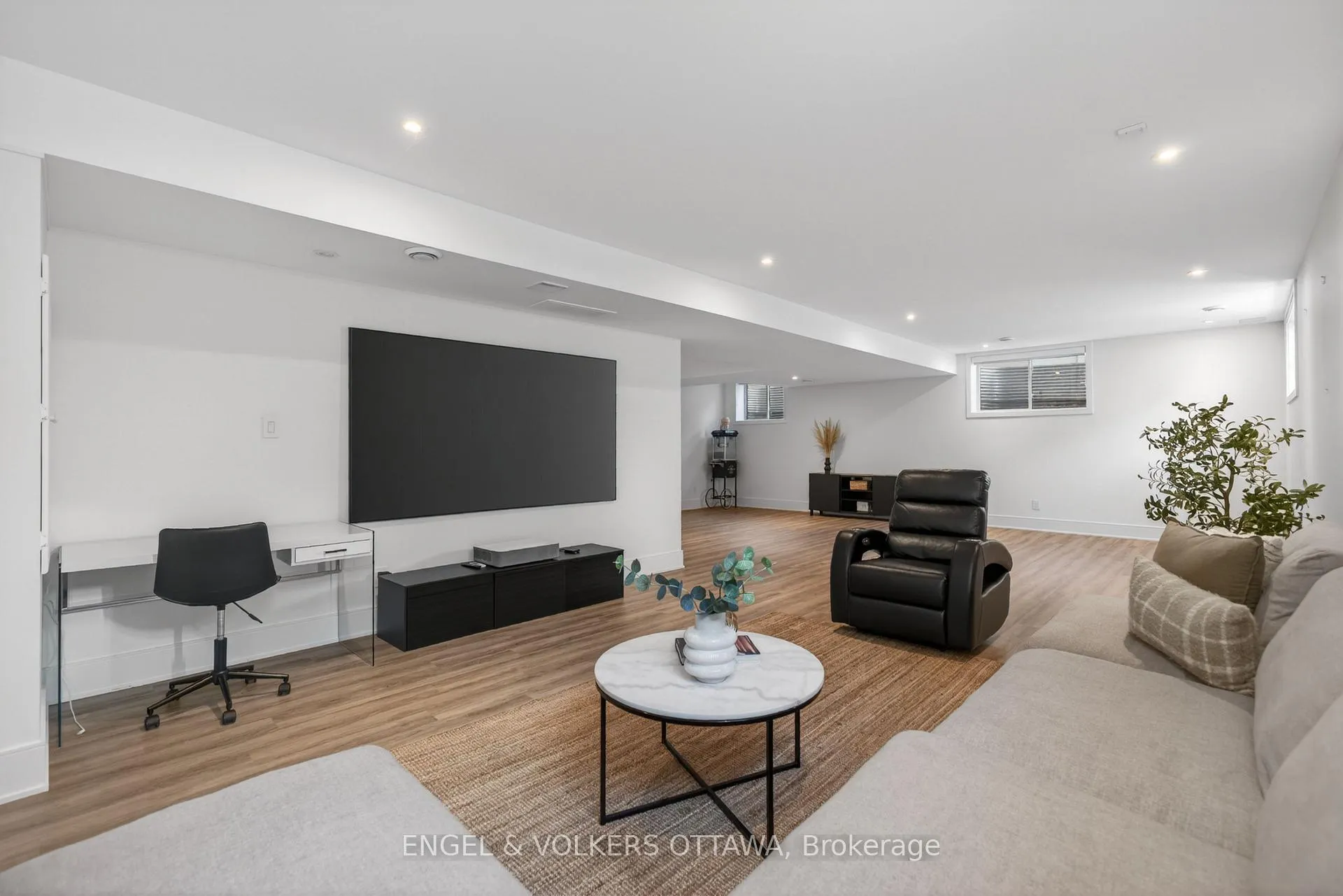 Photo 36 of 102 Granton Avenue, Ottawa, Meadowlands/St. Claire Gardens — HOMEH