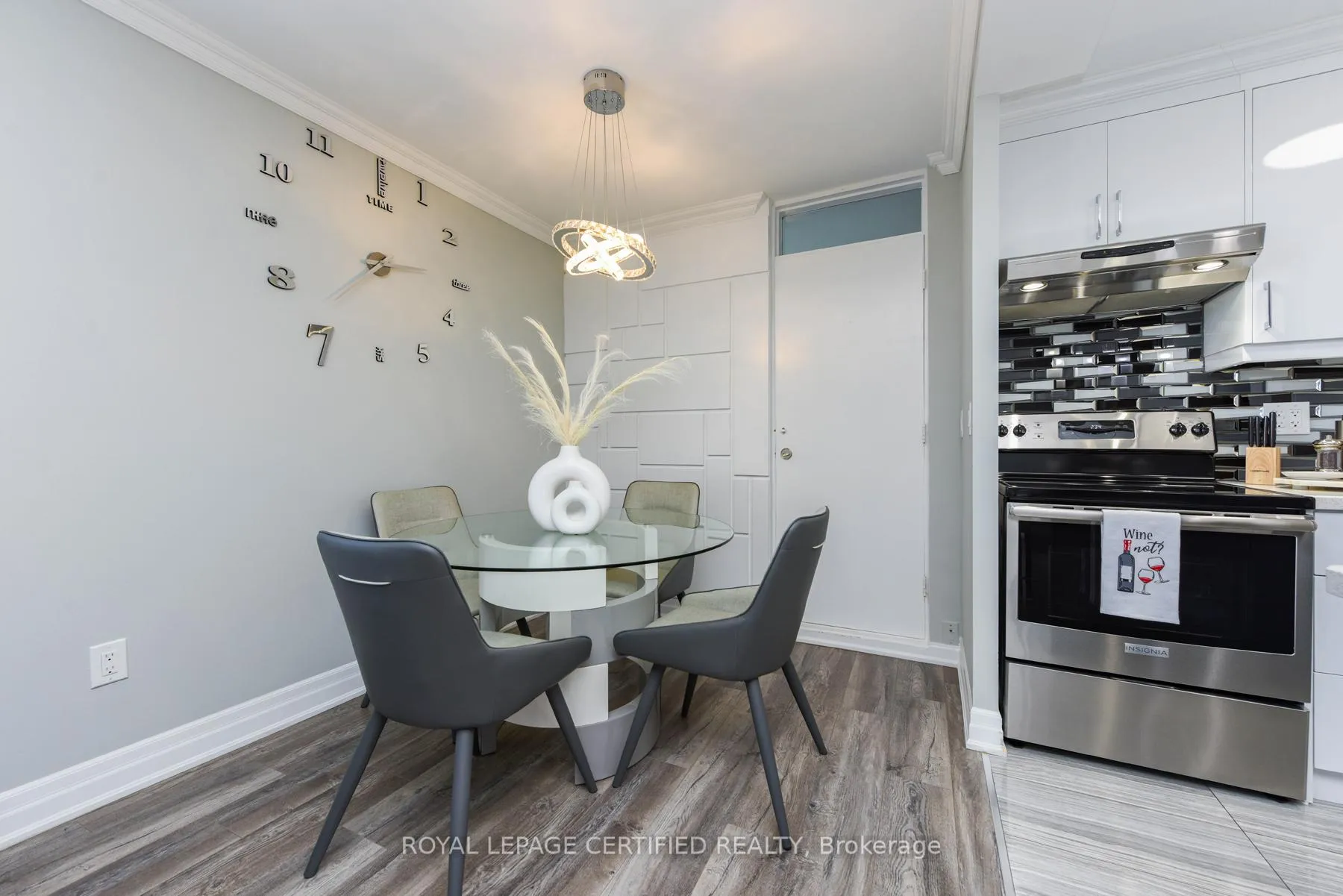 Photo 13 of Unit 204, 3170 Kirwin Avenue E, Mississauga, Cooksville — HOMEH