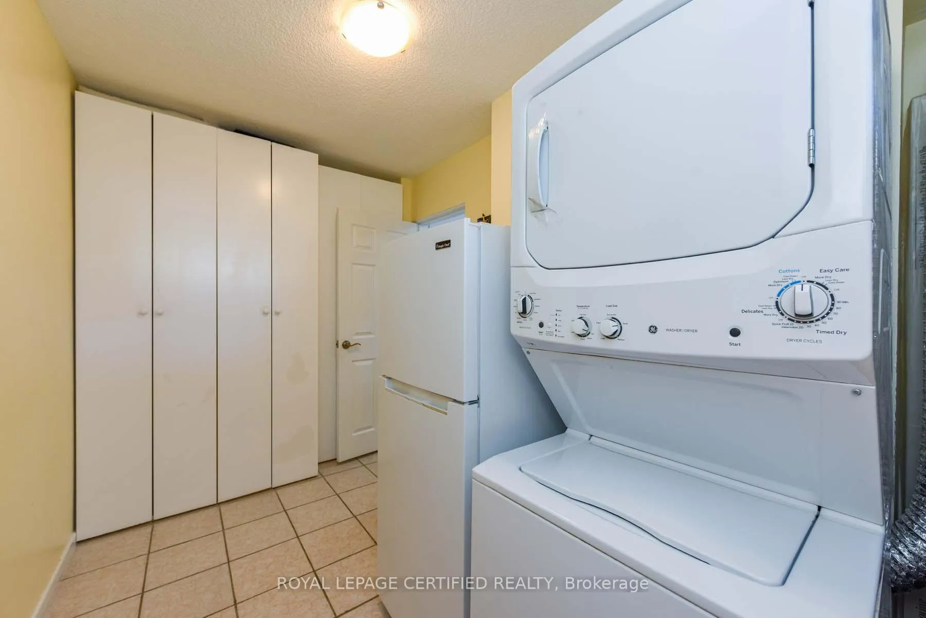 Photo 22 of Unit 204, 3170 Kirwin Avenue E, Mississauga, Cooksville — HOMEH