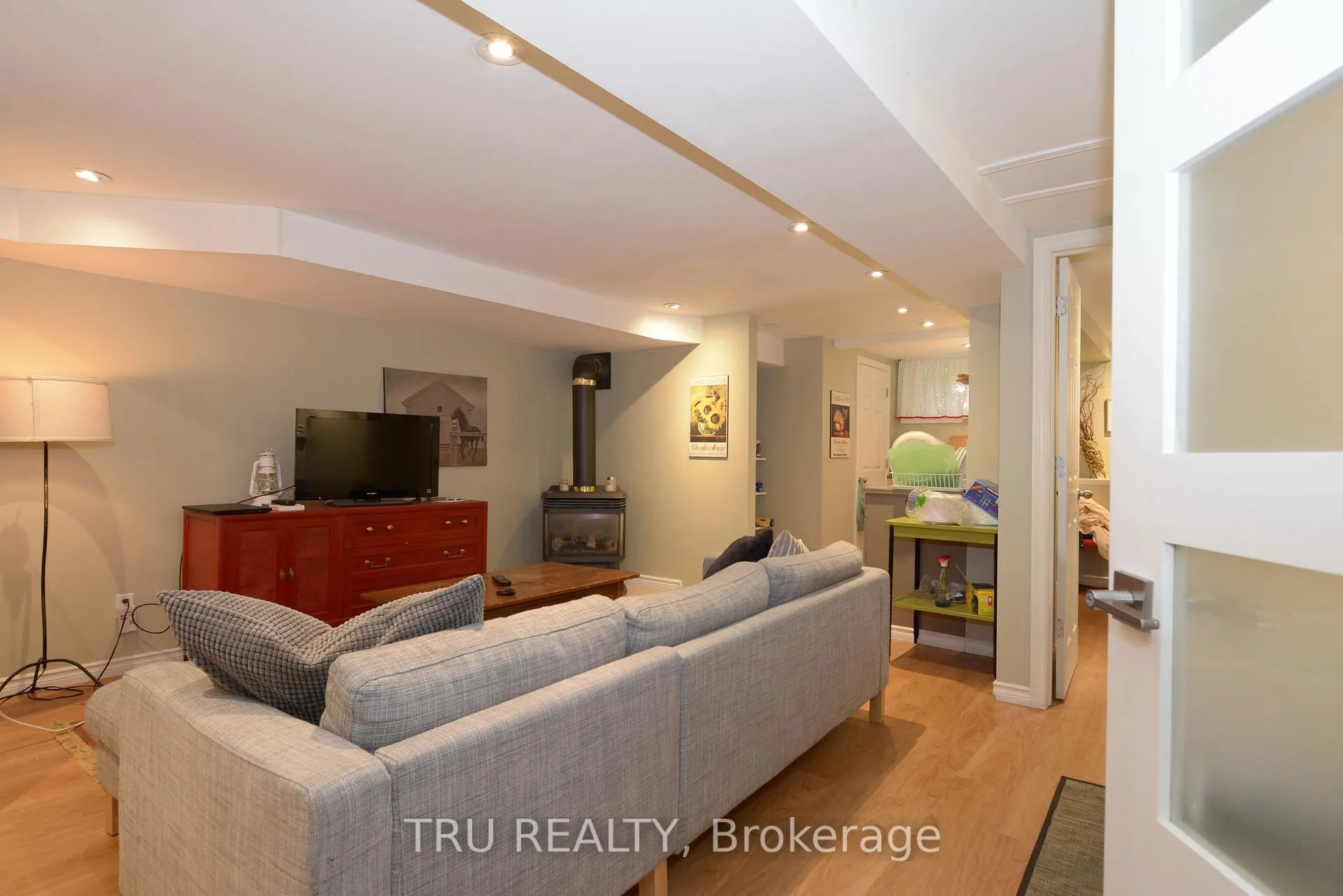 Photo 3 of Unit B, 1106 Clyde Avenue, Ottawa, Copeland Park — HOMEH