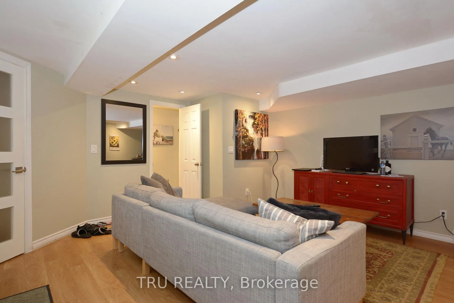 Photo 5 of Unit B, 1106 Clyde Avenue, Ottawa, Copeland Park — HOMEH