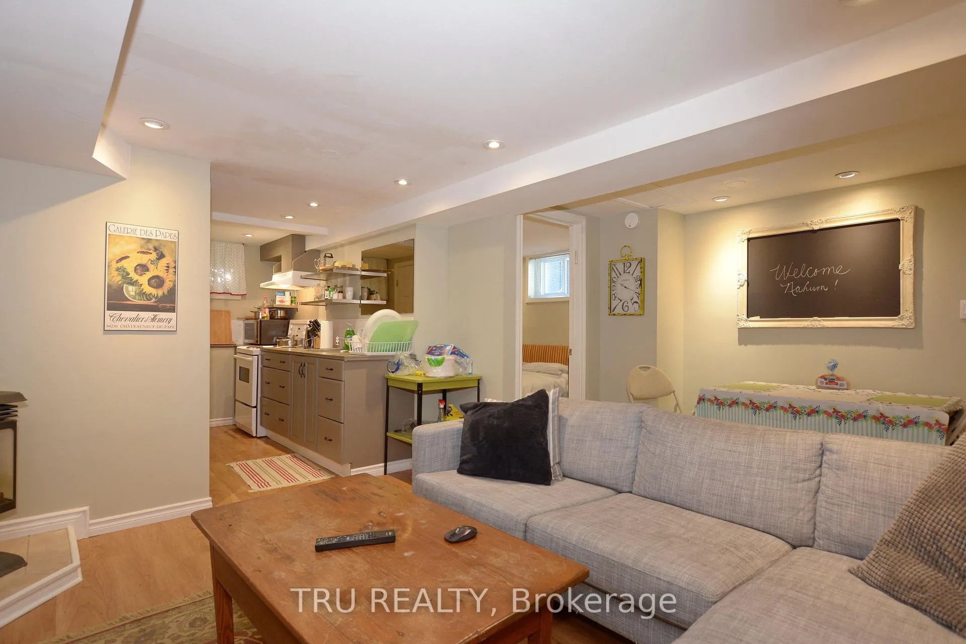 Photo 8 of Unit B, 1106 Clyde Avenue, Ottawa, Copeland Park — HOMEH