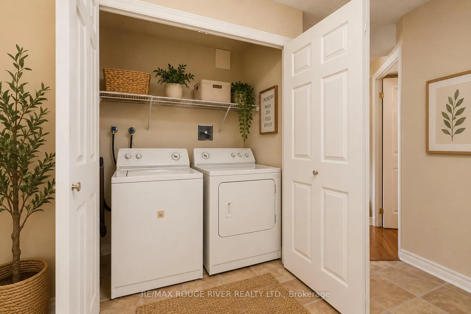Photo 7 of Unit 1008, 3650 Kaneff Crescent, Mississauga, Mississauga Valleys — HOMEH