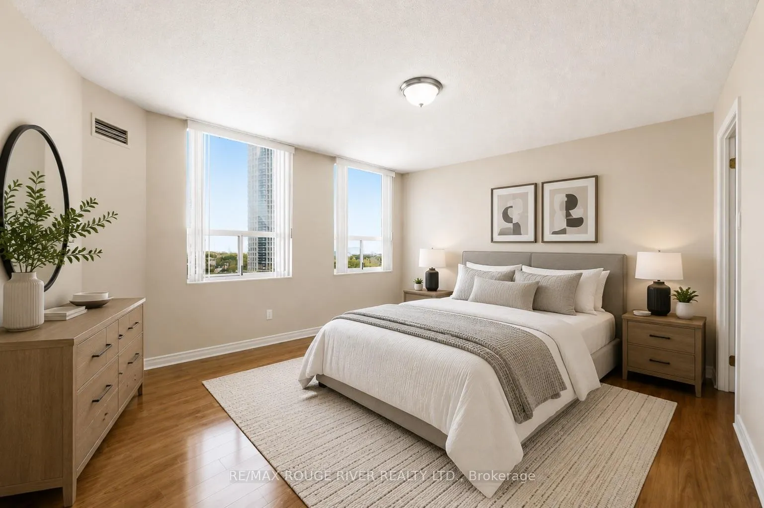 Photo 11 of Unit 1008, 3650 Kaneff Crescent, Mississauga, Mississauga Valleys — HOMEH