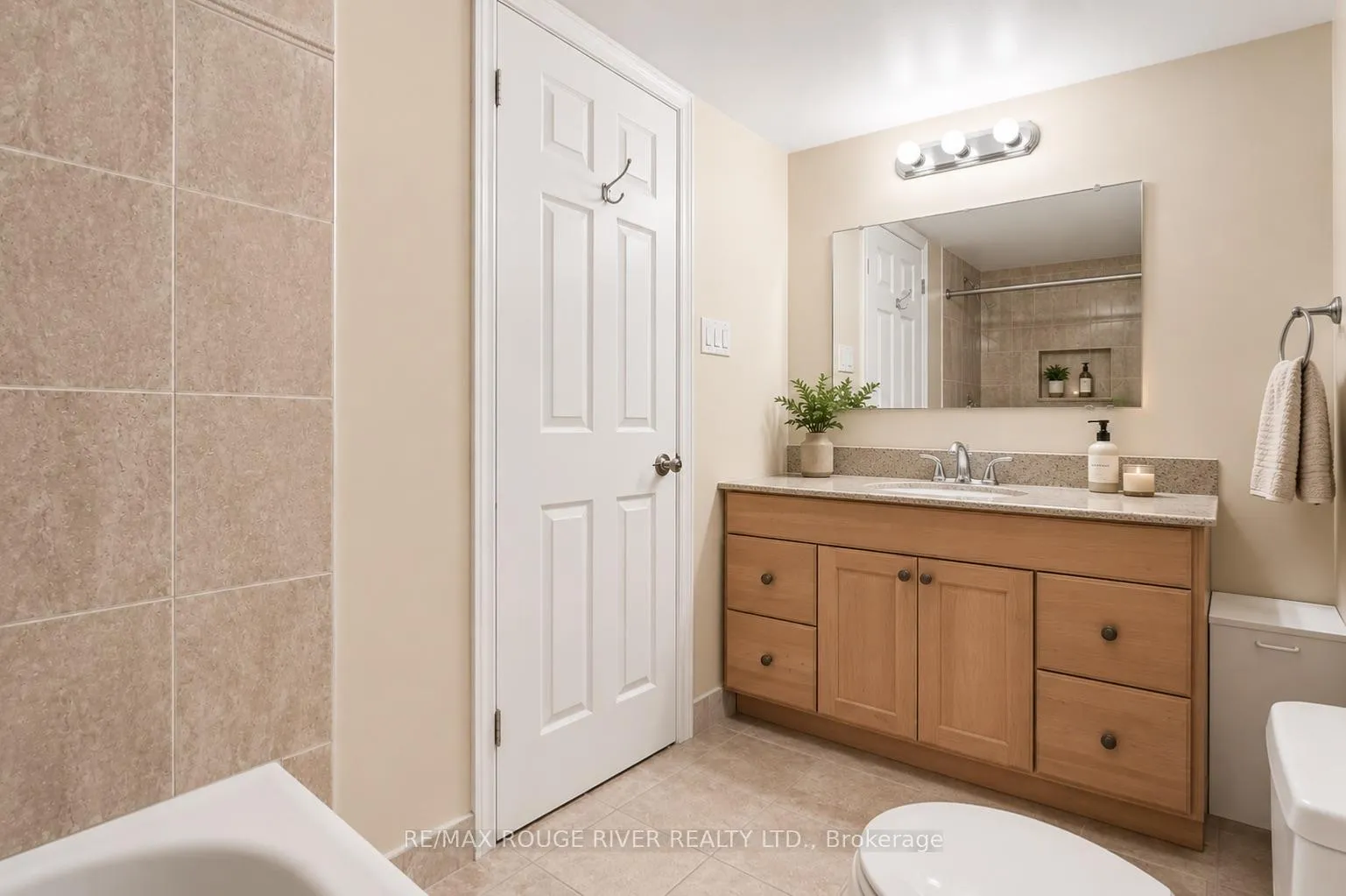 Photo 13 of Unit 1008, 3650 Kaneff Crescent, Mississauga, Mississauga Valleys — HOMEH