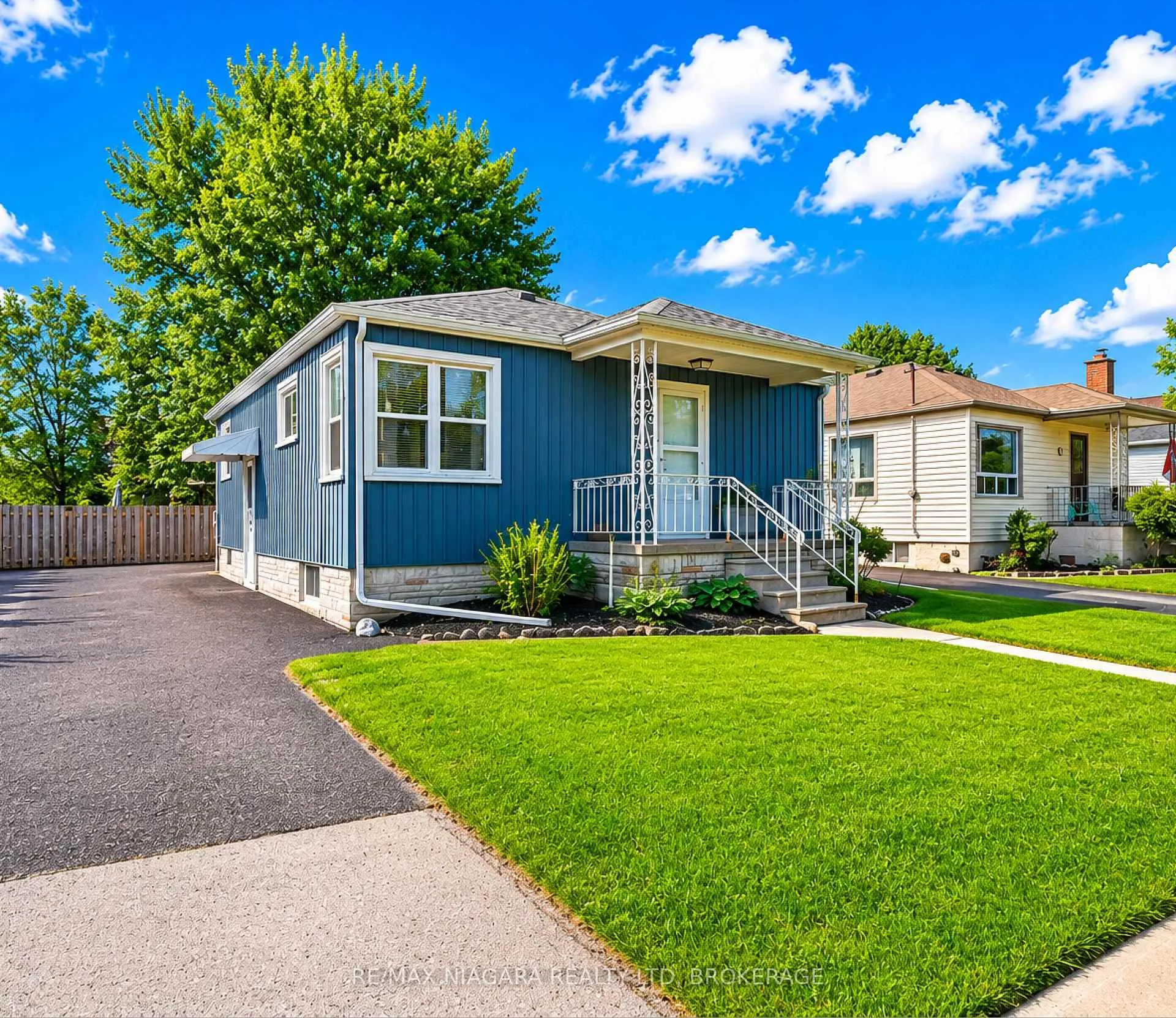 Photo 1 of 19 Bridge Street, St. Catharines, Grapeview — HOMEH