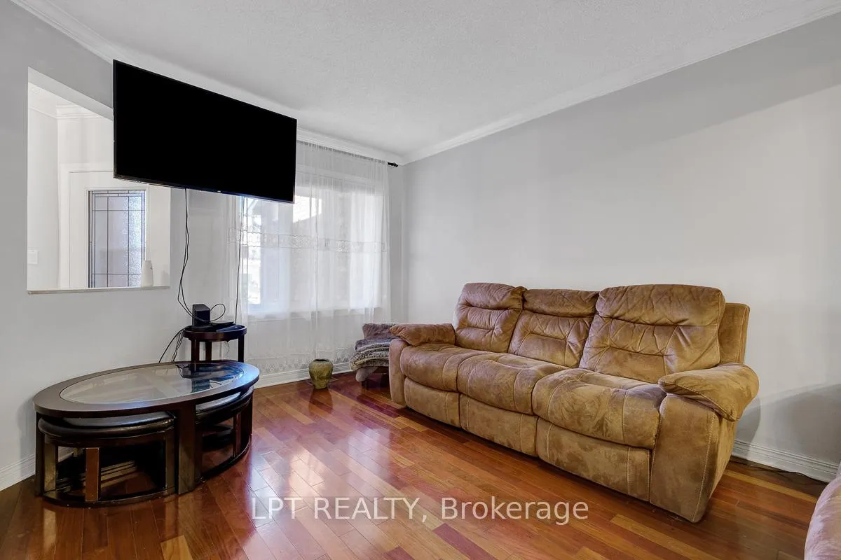 Photo 7 of 72 Westpointe Crescent, Ottawa, Centrepointe — HOMEH