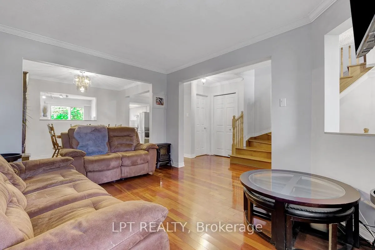 Photo 9 of 72 Westpointe Crescent, Ottawa, Centrepointe — HOMEH