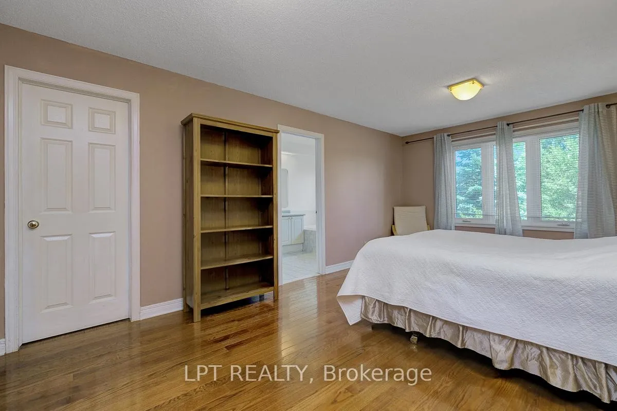 Photo 26 of 72 Westpointe Crescent, Ottawa, Centrepointe — HOMEH