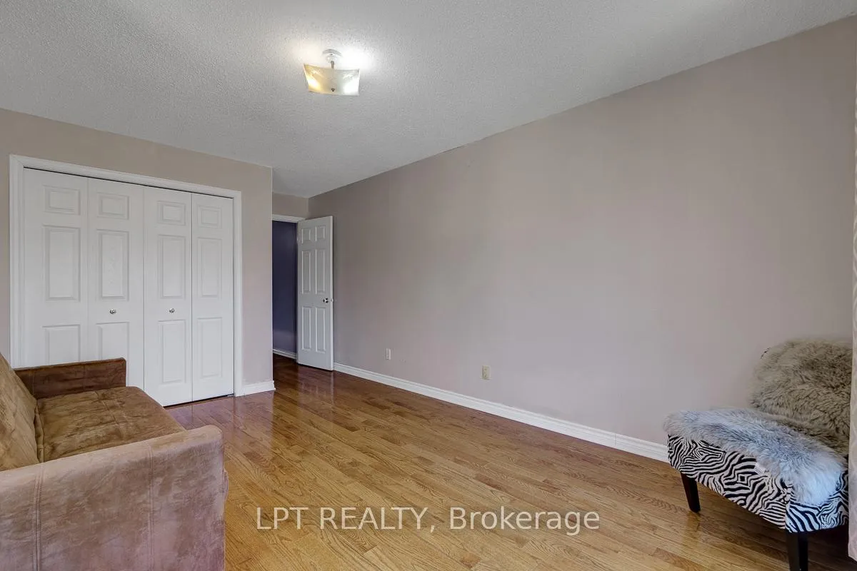 Photo 34 of 72 Westpointe Crescent, Ottawa, Centrepointe — HOMEH