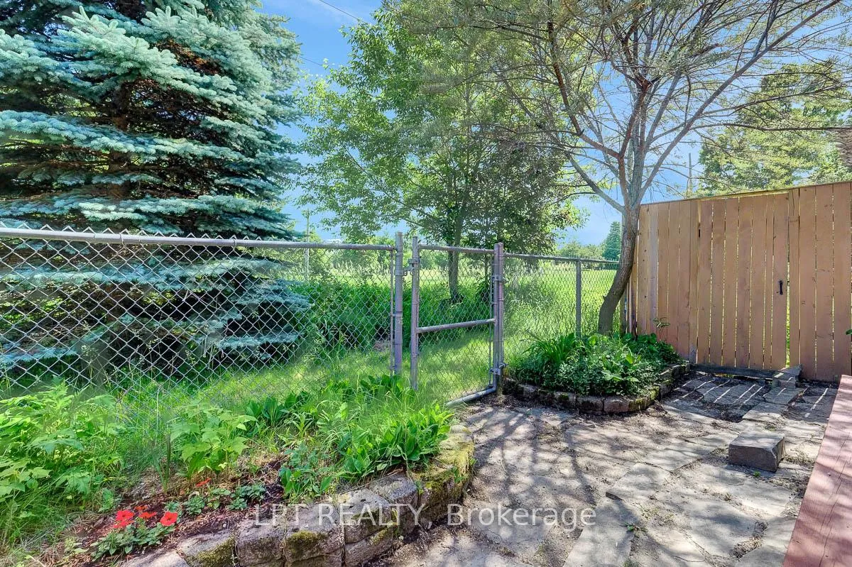 Photo 46 of 72 Westpointe Crescent, Ottawa, Centrepointe — HOMEH