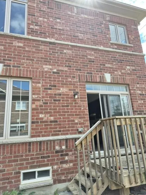 Photo 43 of 80 Truro Circle, Brampton, Northwest Brampton — HOMEH