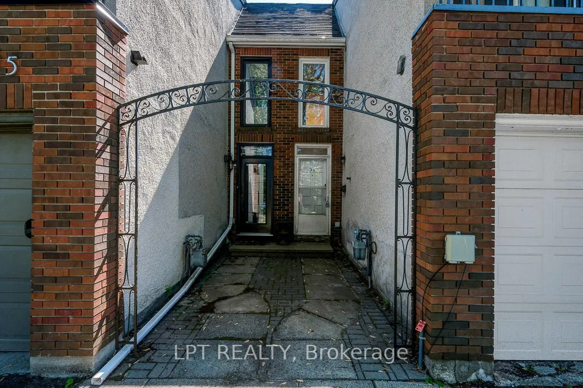 Photo 3 of 33 Estelle Crescent, Ottawa, Sheahan Estates/Trend Village — HOMEH