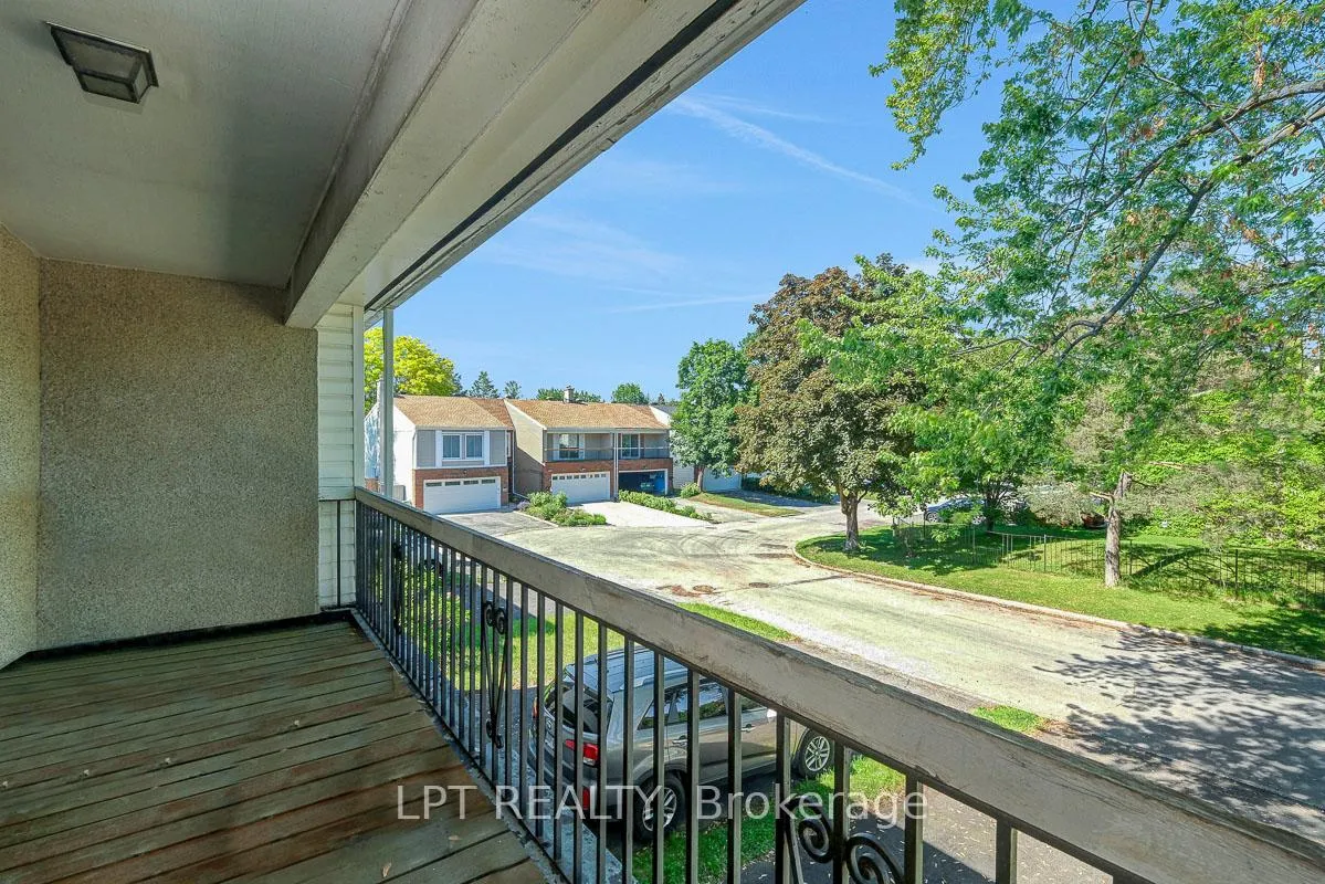 Photo 22 of 33 Estelle Crescent, Ottawa, Sheahan Estates/Trend Village — HOMEH