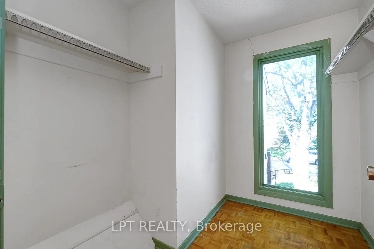 Photo 27 of 33 Estelle Crescent, Ottawa, Sheahan Estates/Trend Village — HOMEH