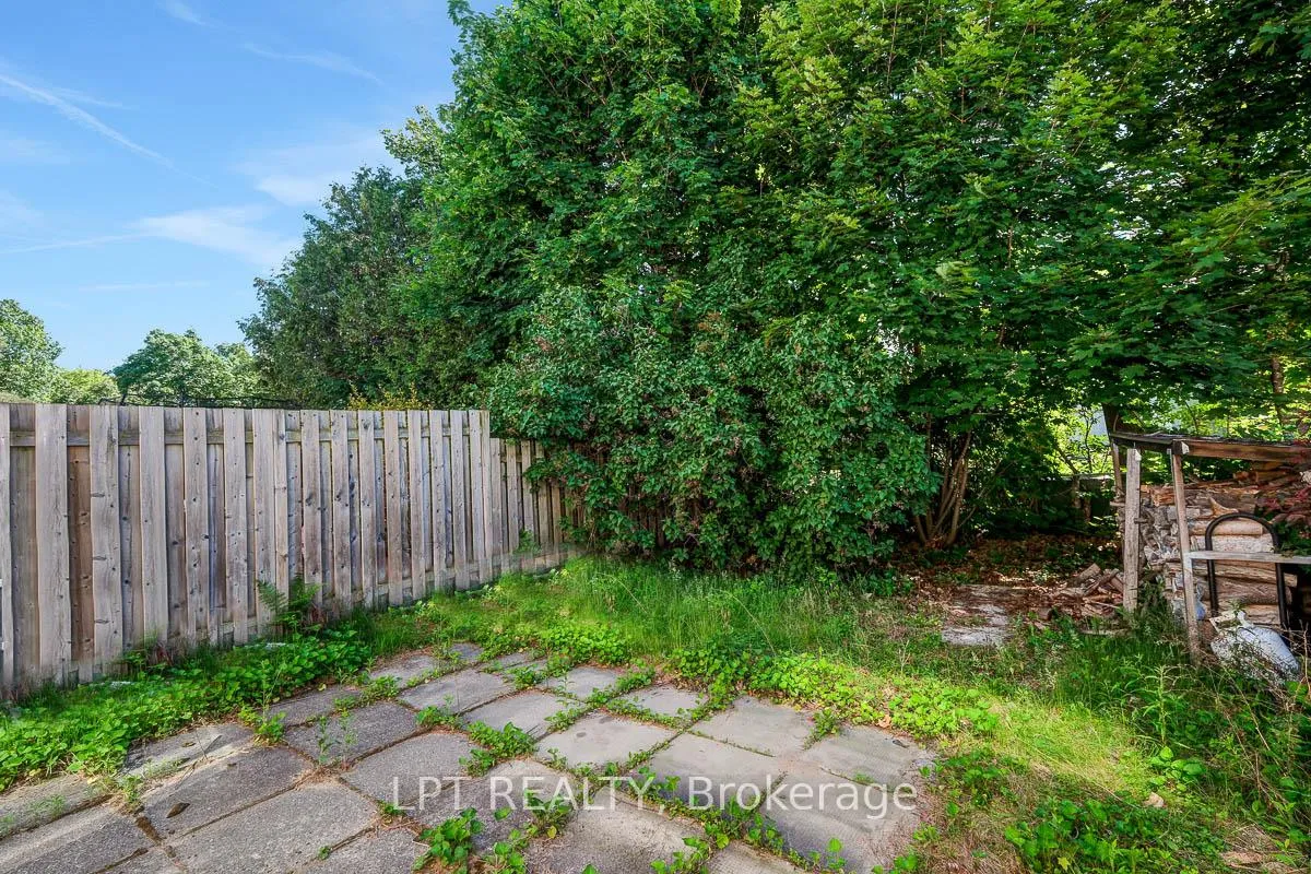 Photo 34 of 33 Estelle Crescent, Ottawa, Sheahan Estates/Trend Village — HOMEH