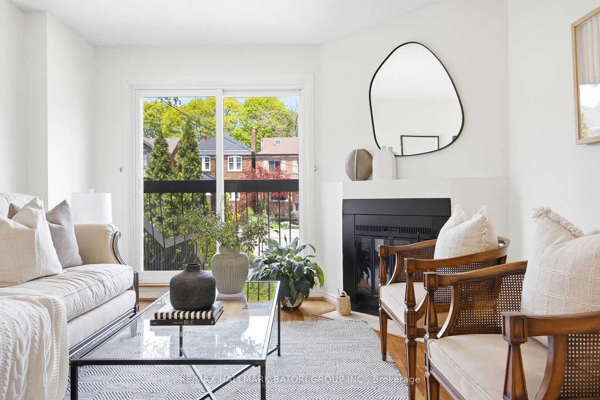 Photo 5 of 547 Merton Street, Toronto, Mount Pleasant East — HOMEH