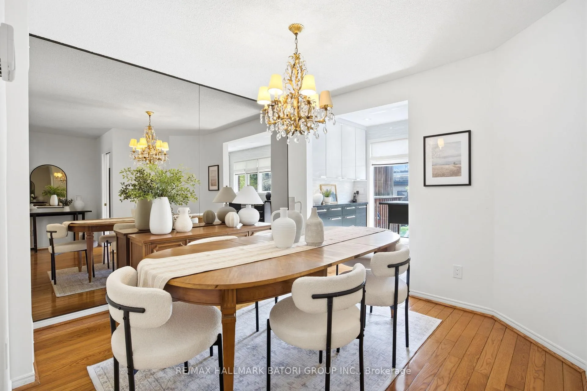 Photo 8 of 547 Merton Street, Toronto, Mount Pleasant East — HOMEH