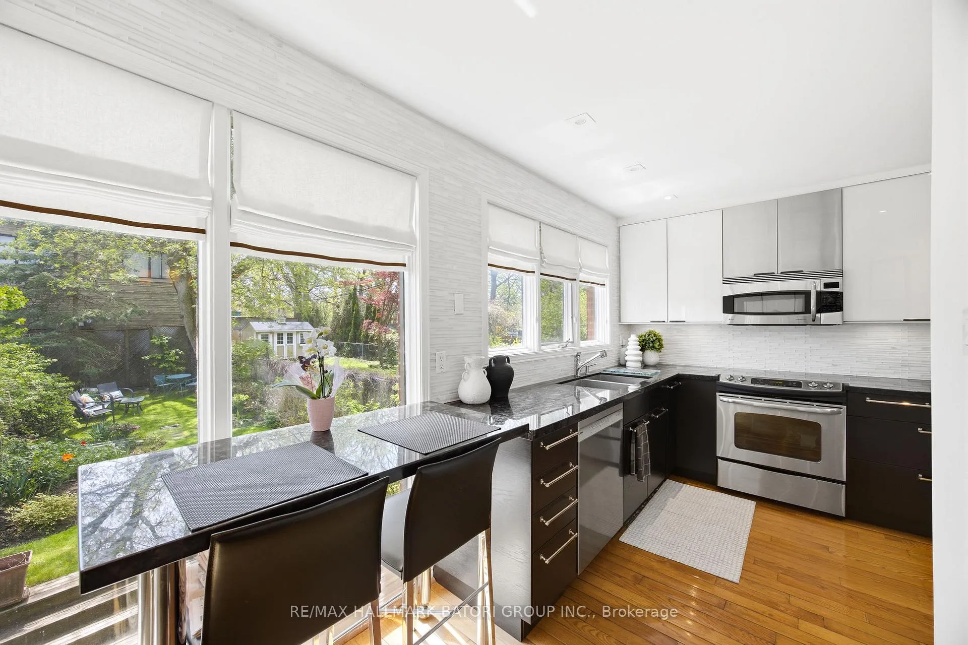 Photo 10 of 547 Merton Street, Toronto, Mount Pleasant East — HOMEH