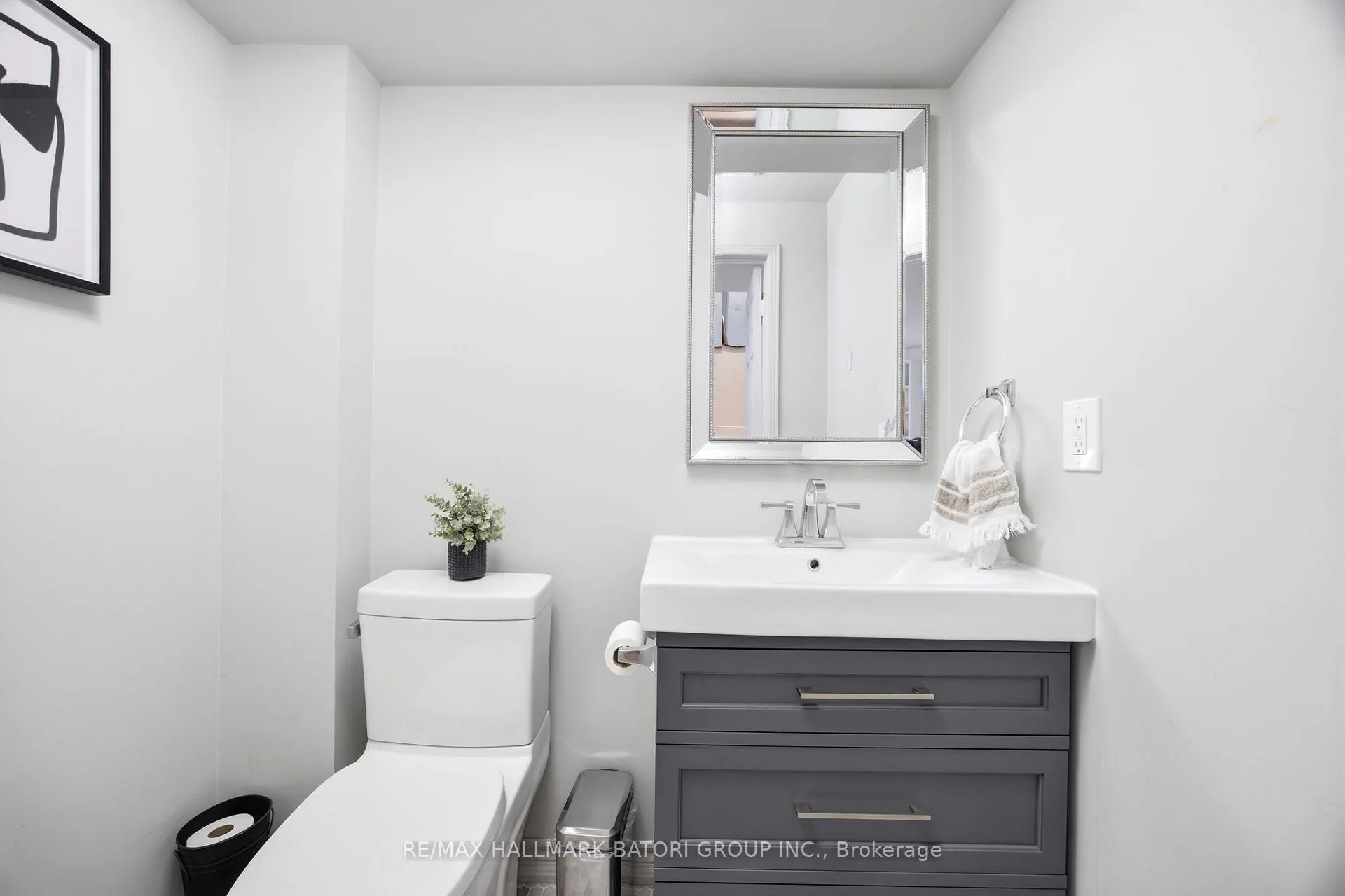Photo 24 of 547 Merton Street, Toronto, Mount Pleasant East — HOMEH