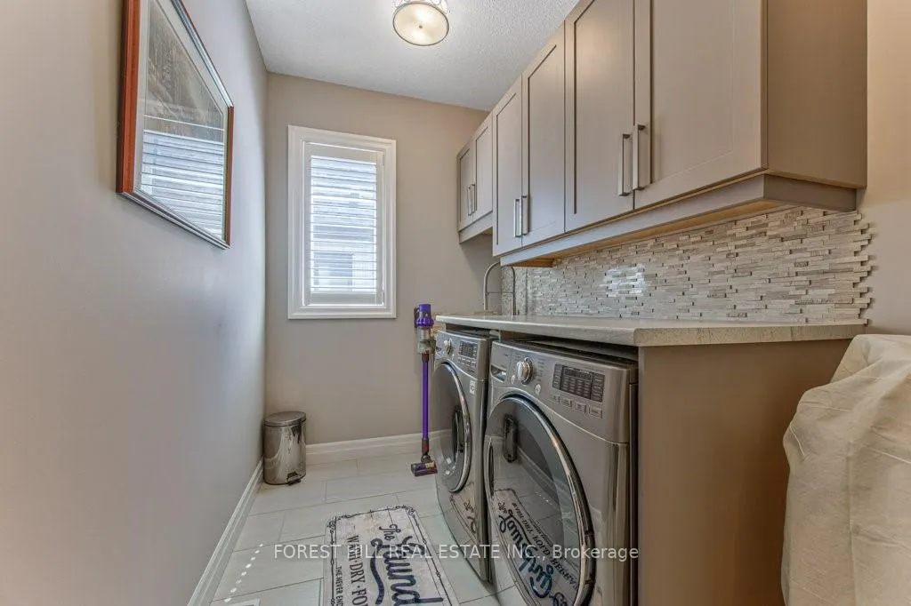 Photo 34 of 158 Eaglecrest Street, Waterloo, Kiwanis Park — HOMEH