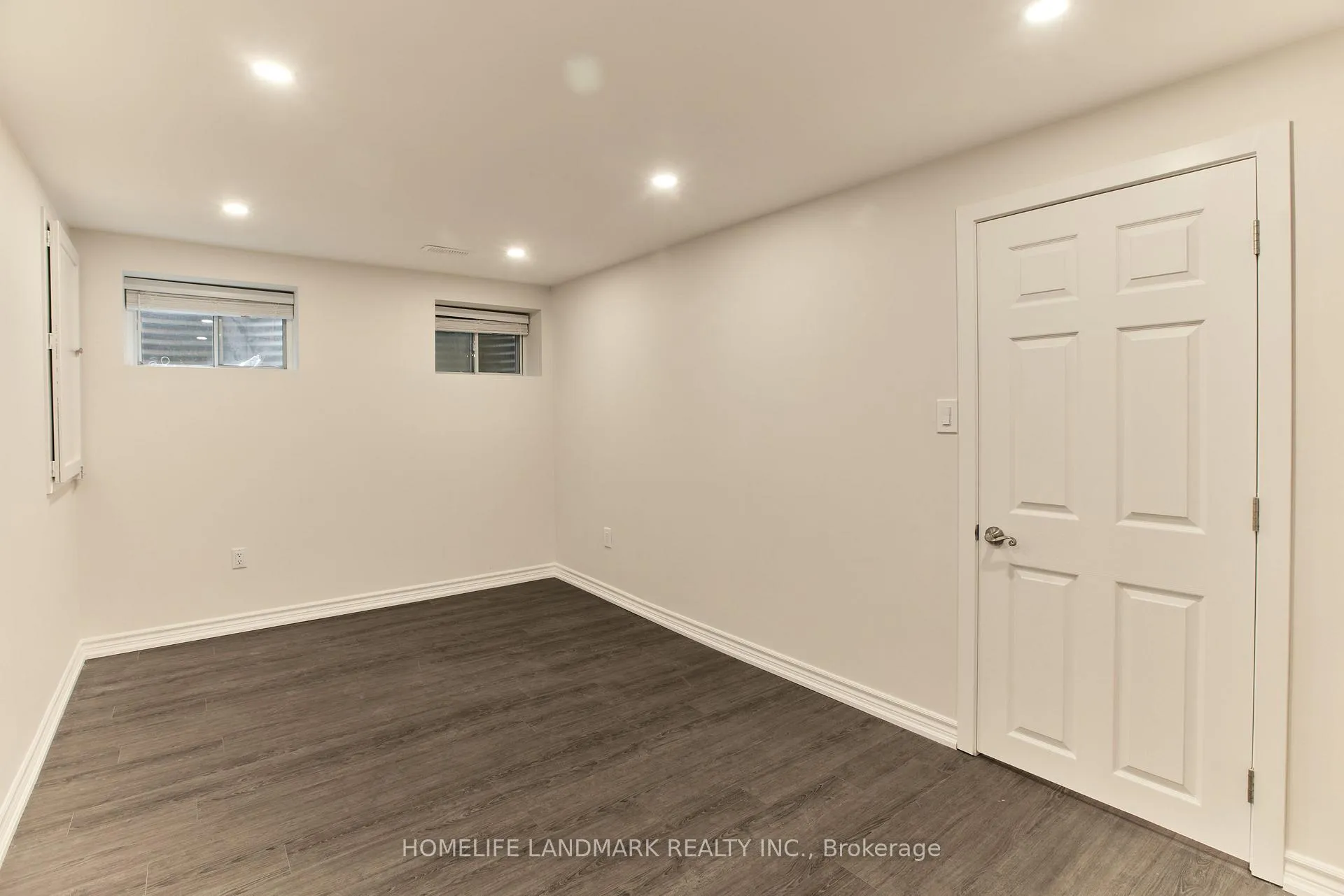 Photo 15 of Unit Lower, 21 Robinglade Drive, Etobicoke, Eringate-Centennial-West Deane — HOMEH