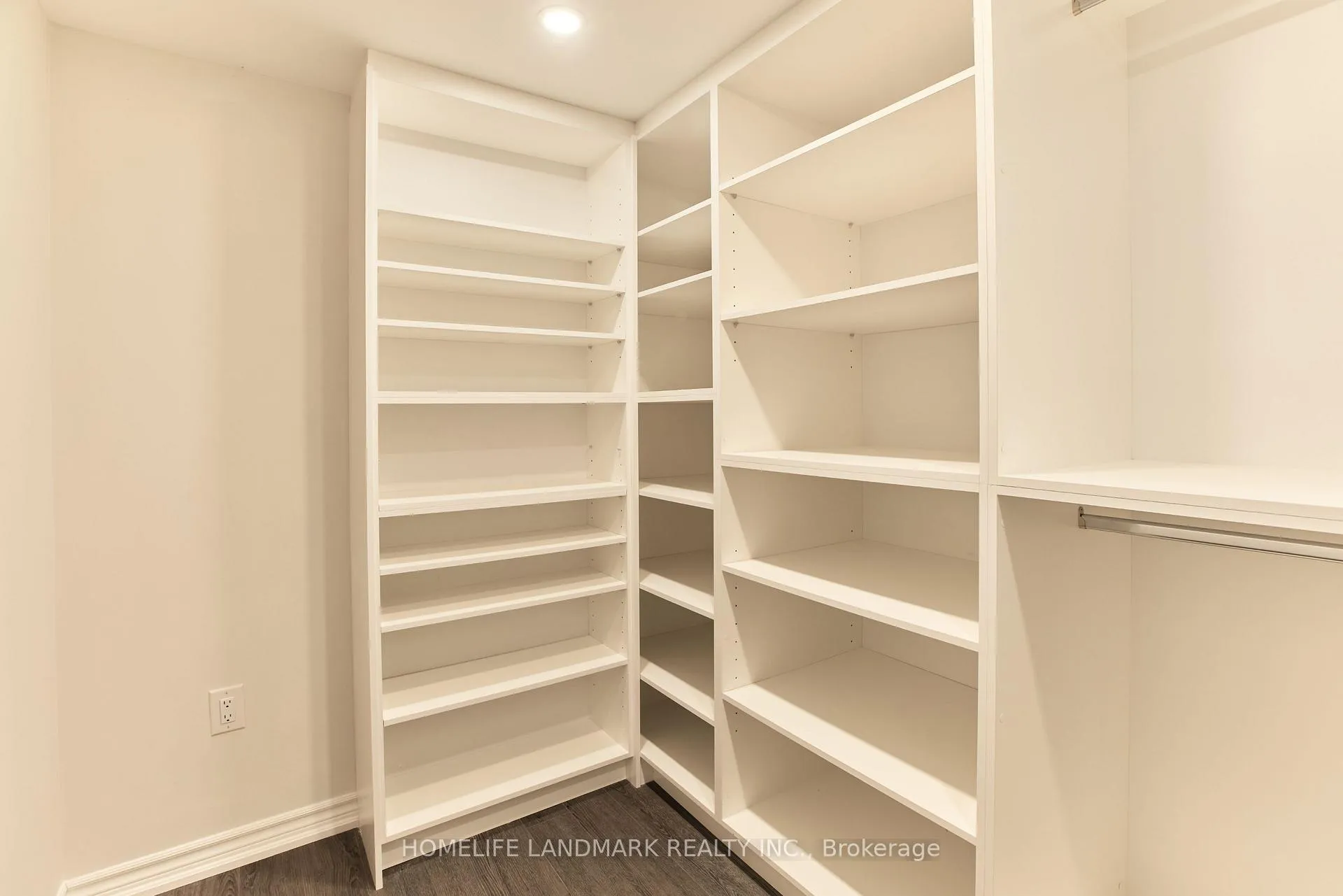 Photo 18 of Unit Lower, 21 Robinglade Drive, Etobicoke, Eringate-Centennial-West Deane — HOMEH